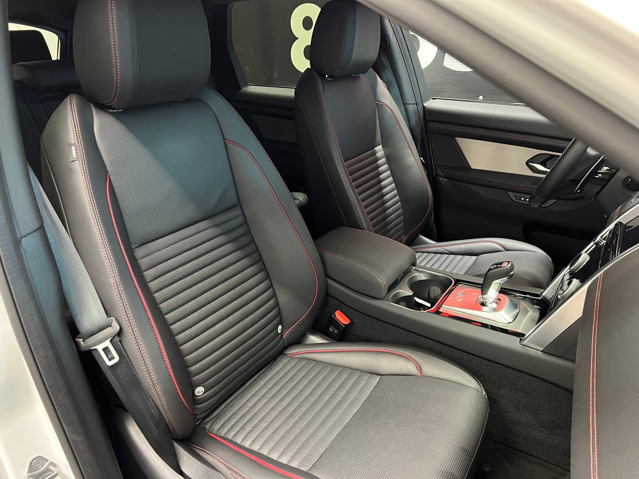 listing desktop thumbnail image 25