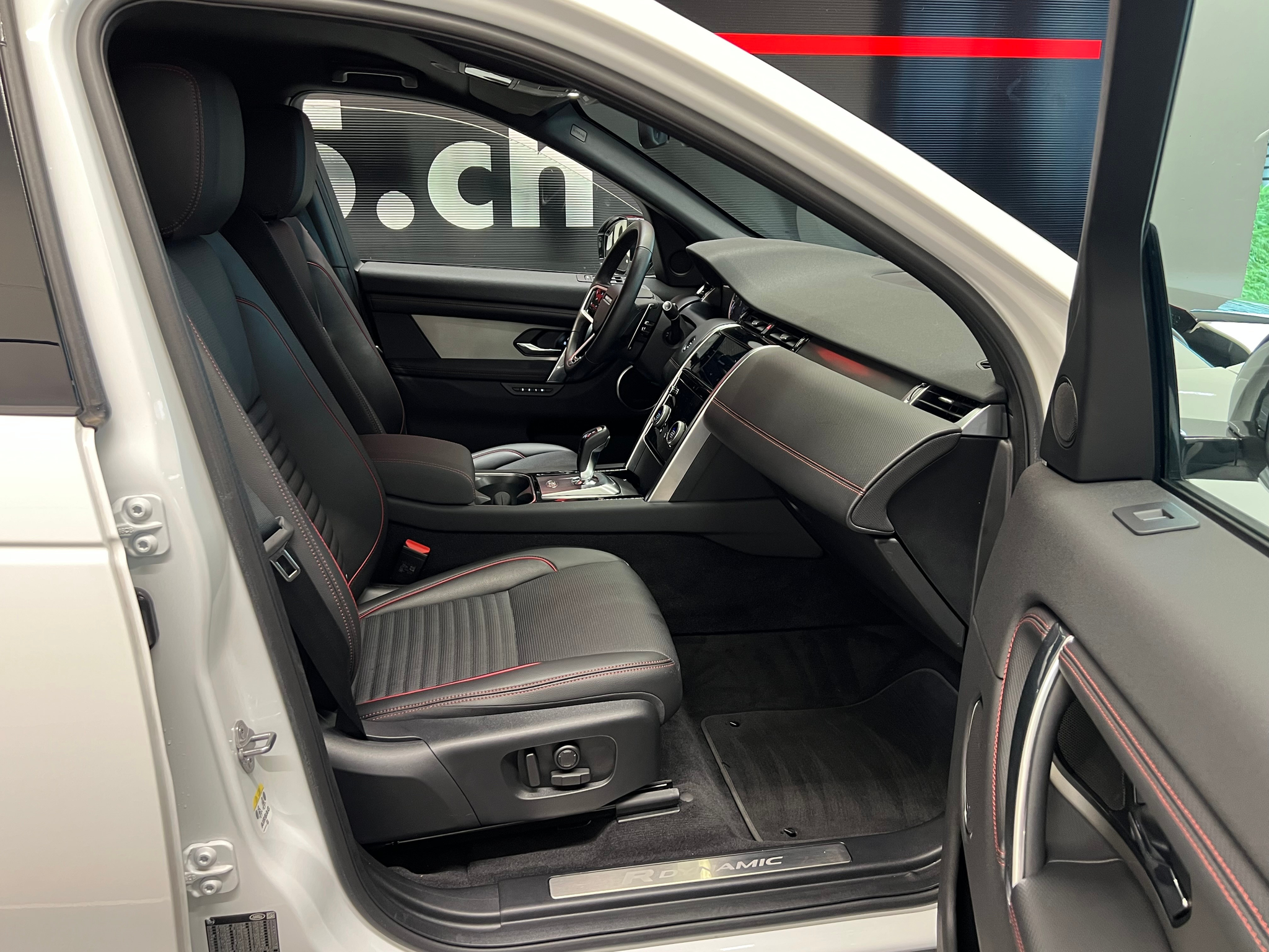 listing desktop thumbnail image 22