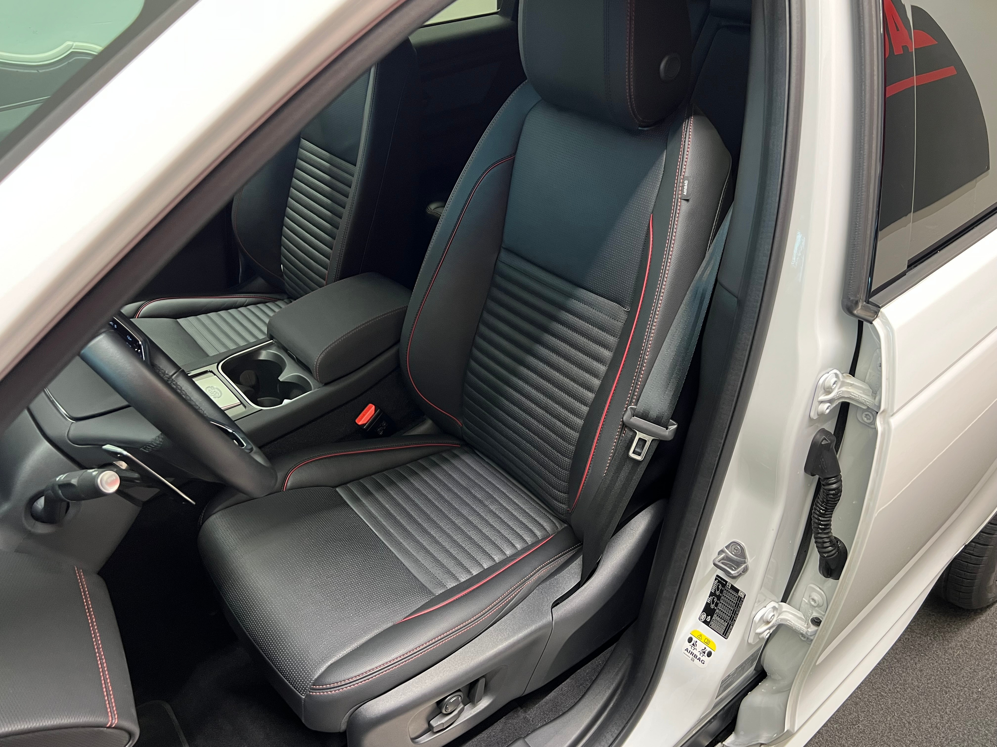 listing desktop thumbnail image 16