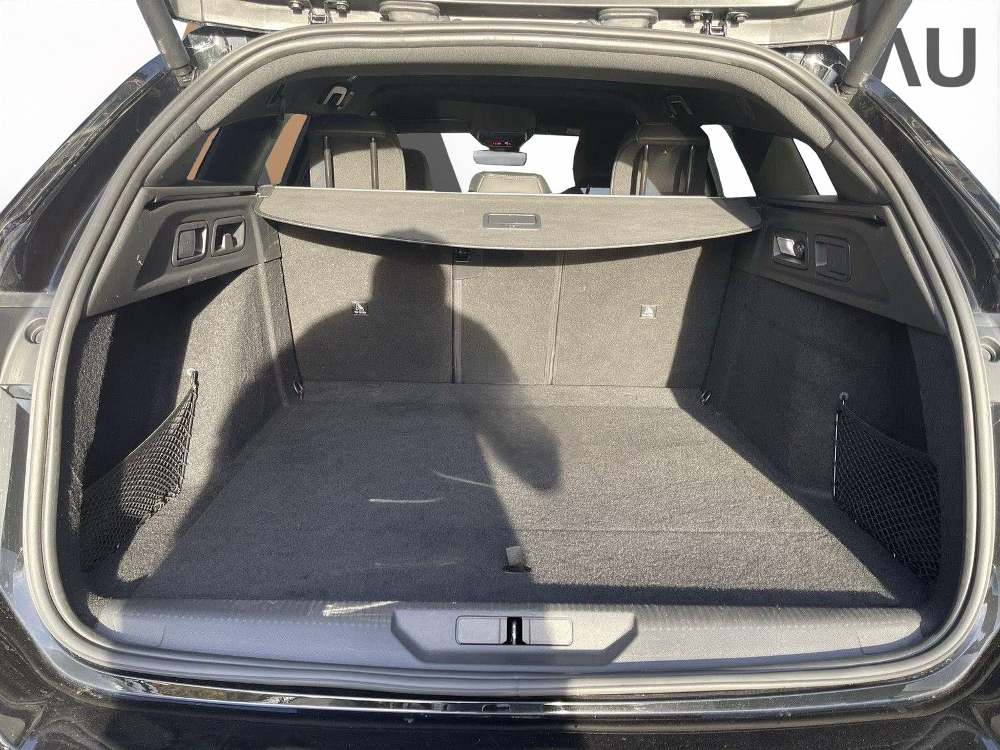 listing desktop thumbnail image 13