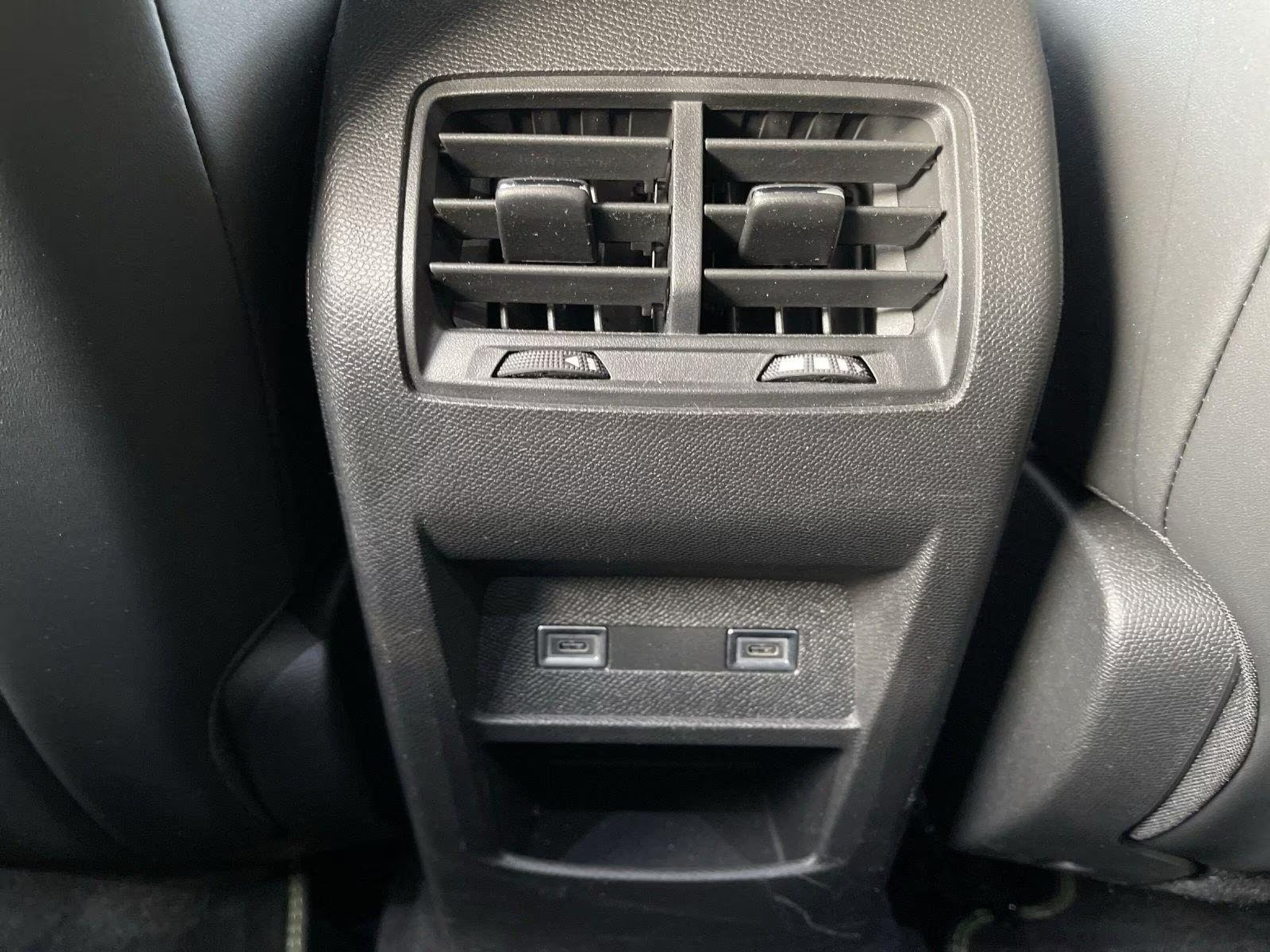 listing desktop thumbnail image 30