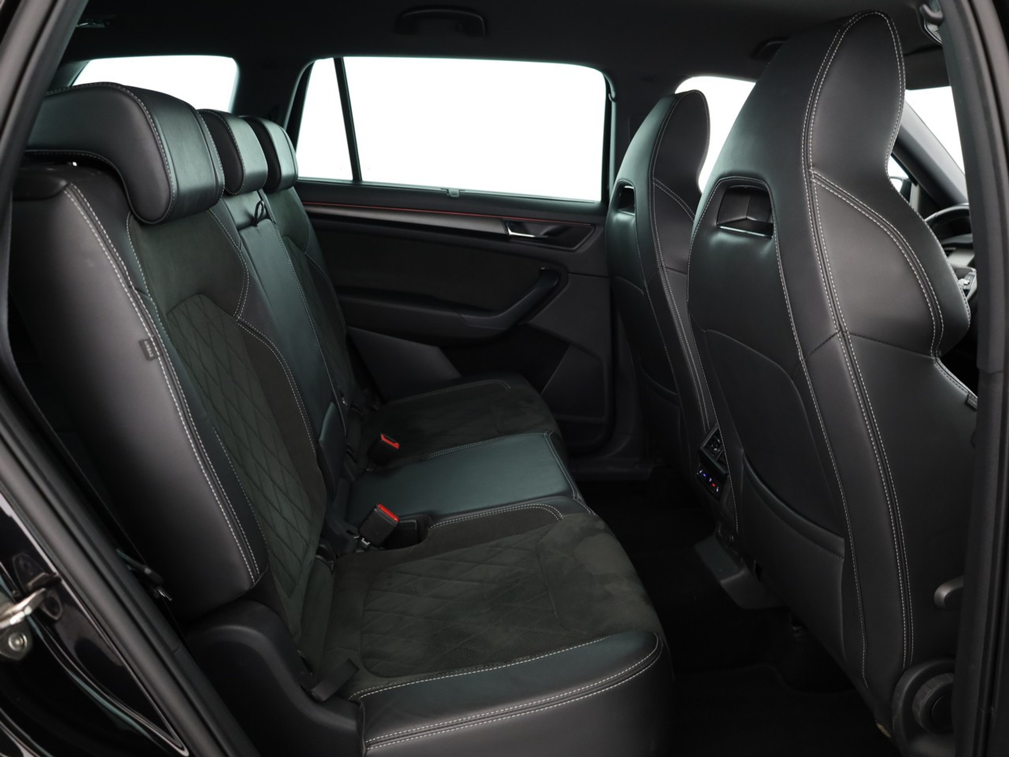 listing desktop thumbnail image 10