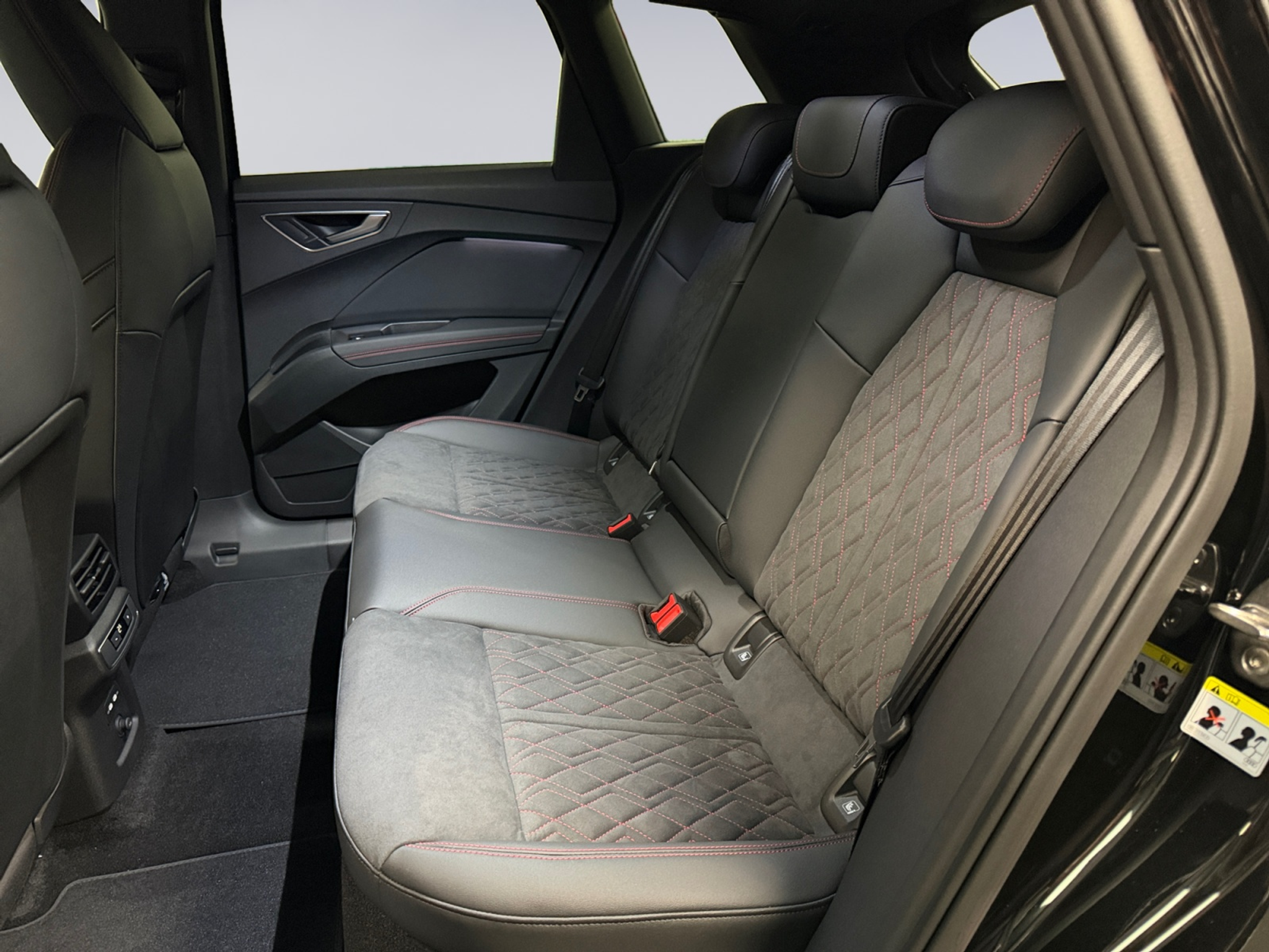 listing desktop thumbnail image 10