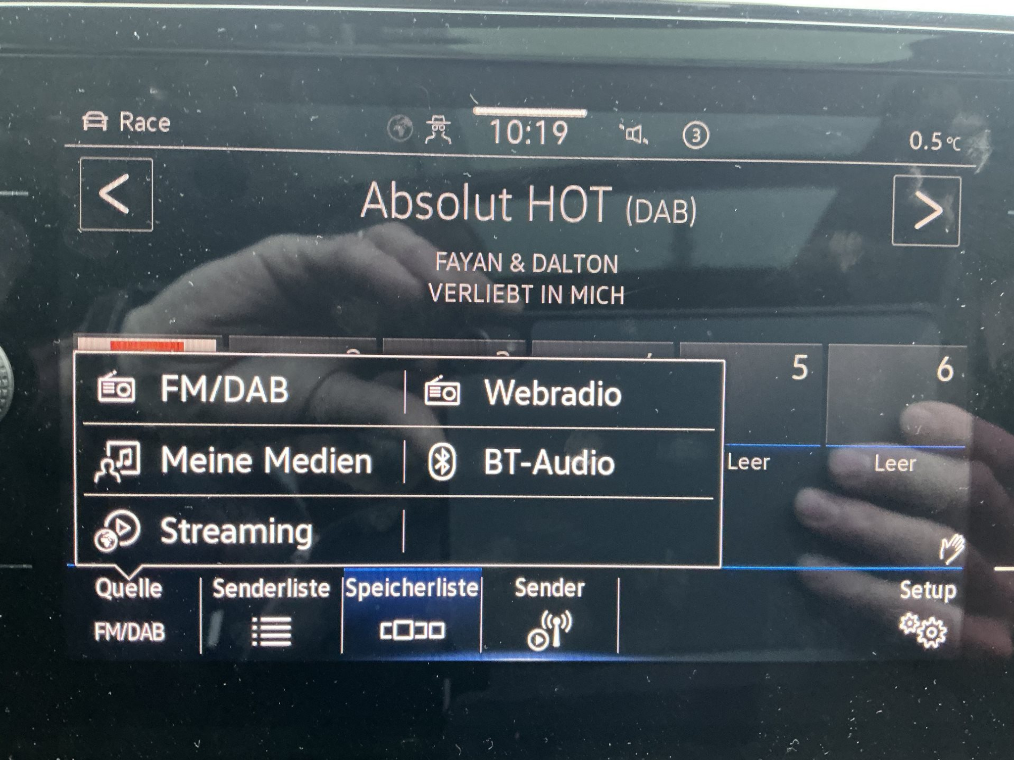 listing desktop thumbnail image 21