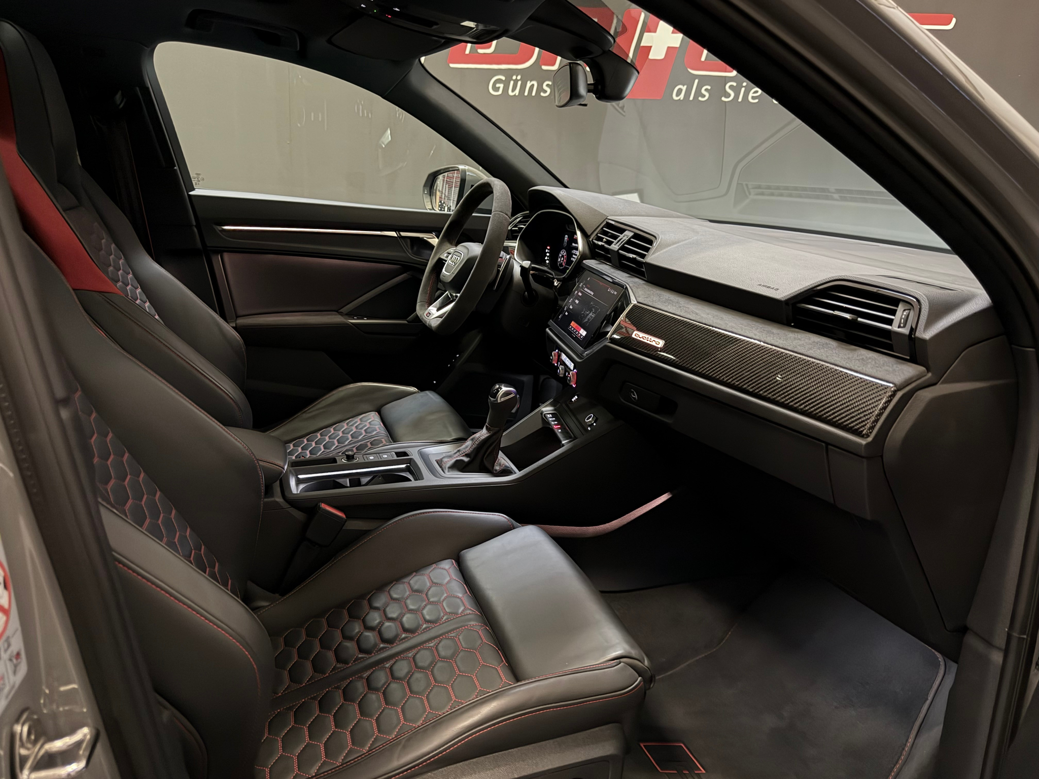 listing desktop thumbnail image 16