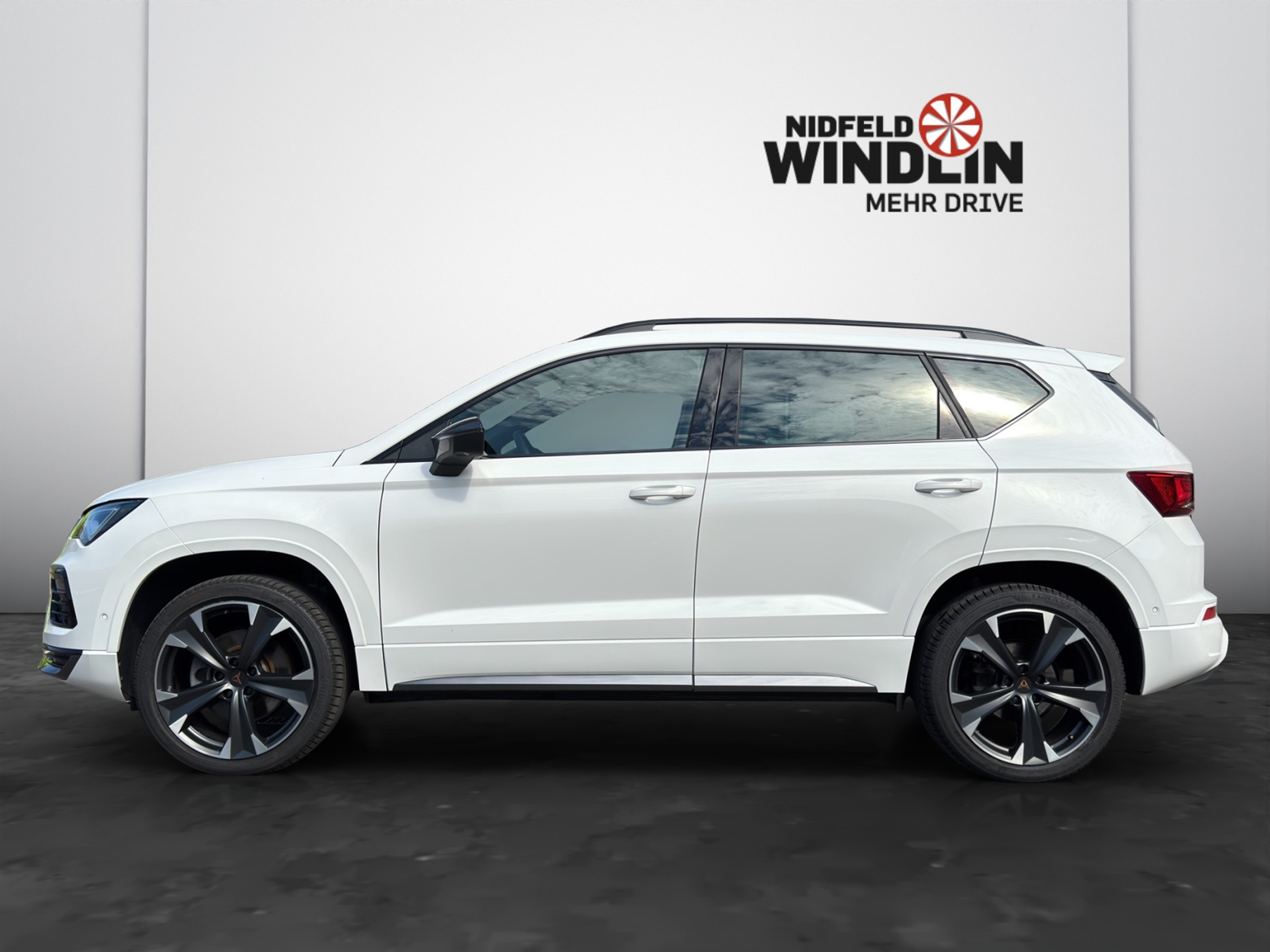 listing desktop thumbnail image 3