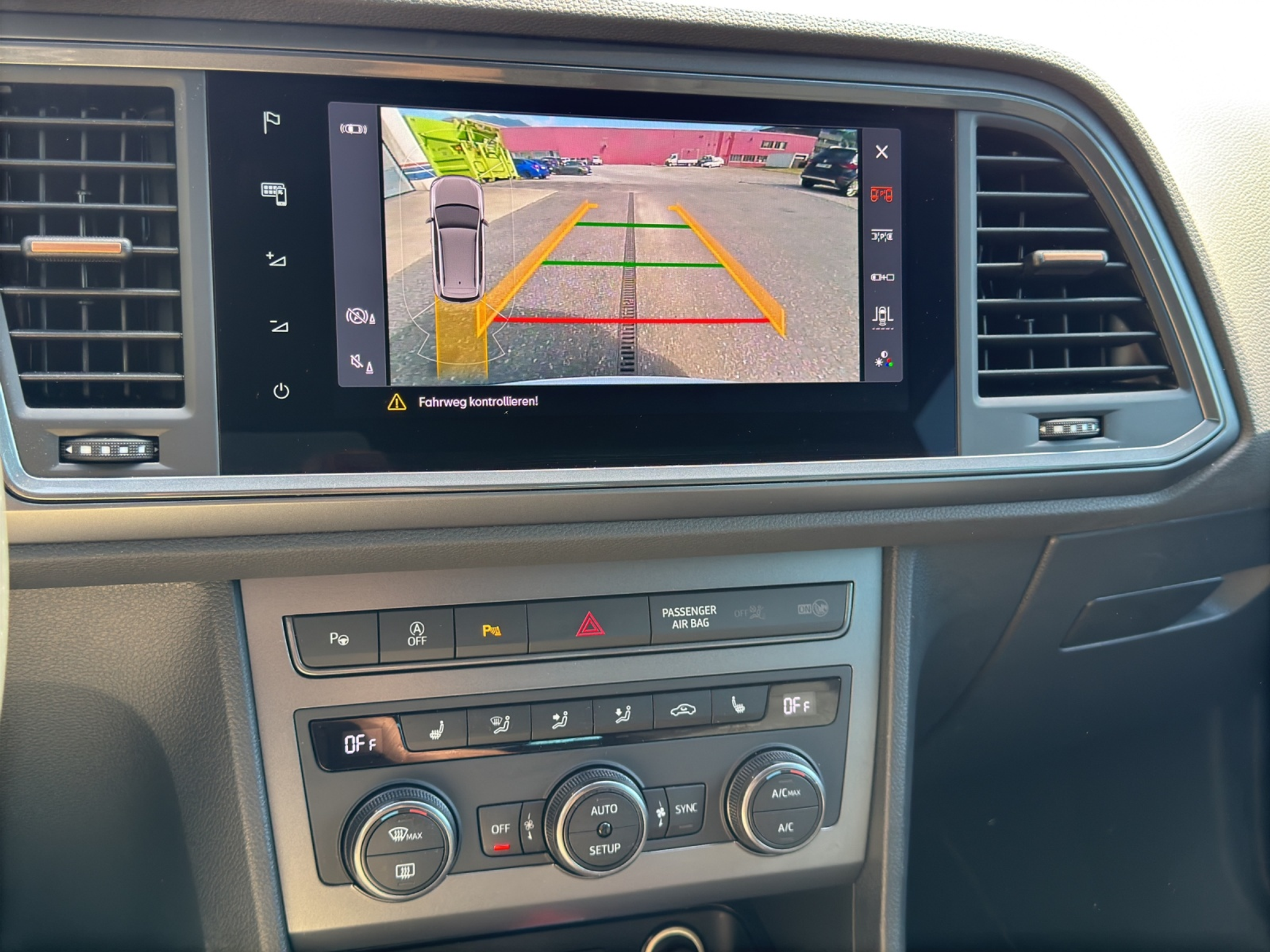 listing desktop thumbnail image 11