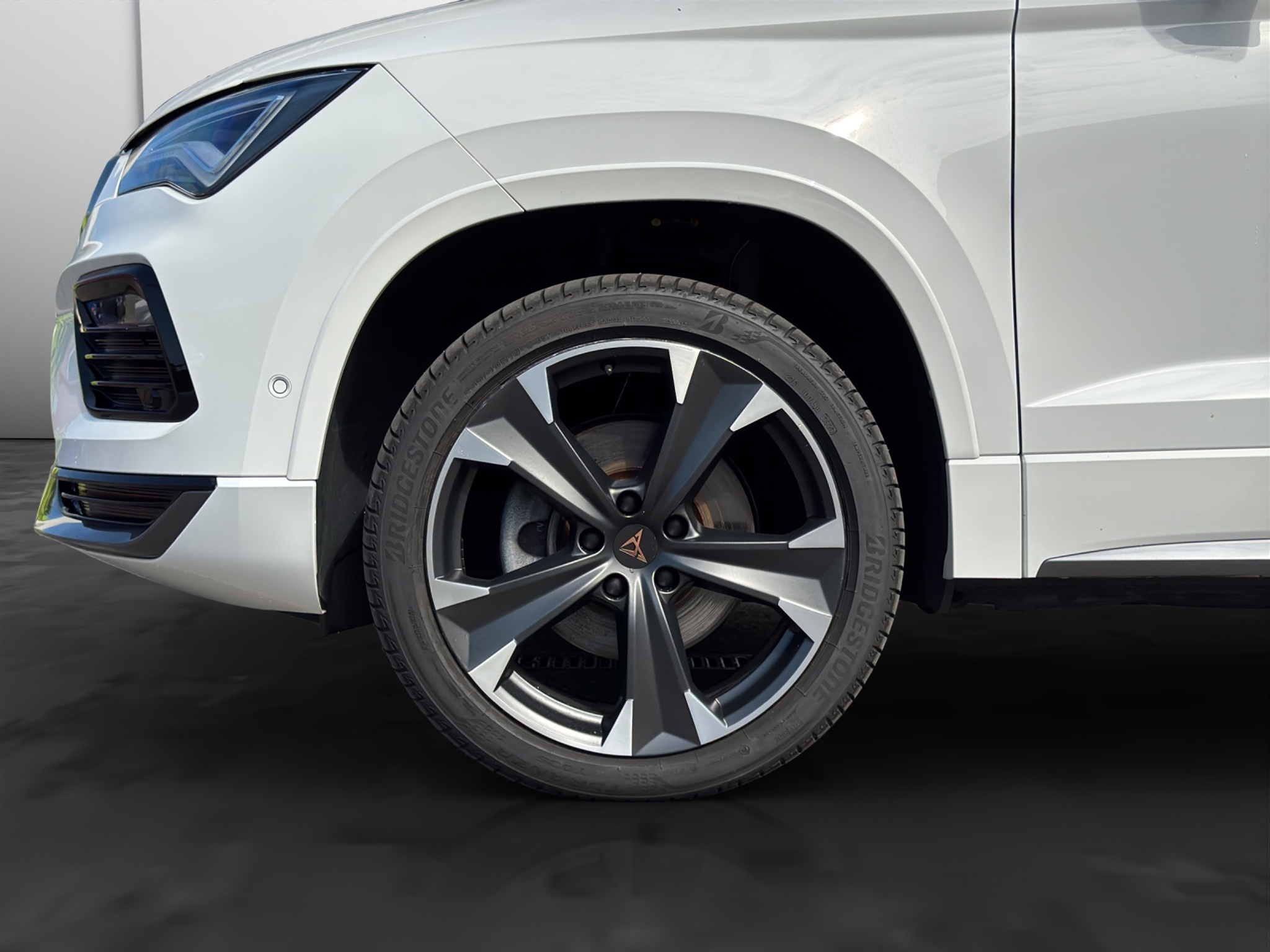 listing desktop thumbnail image 15