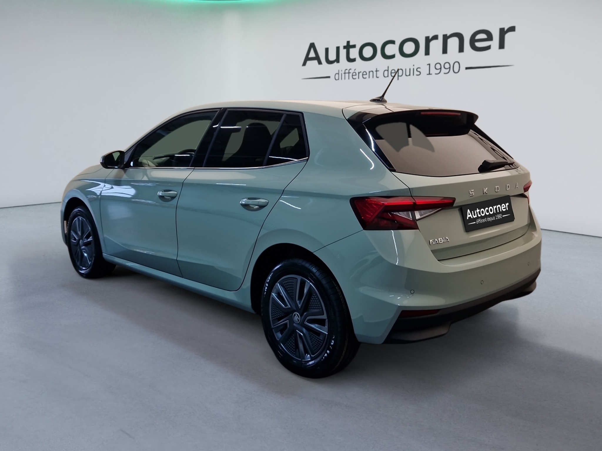 listing desktop thumbnail image 2