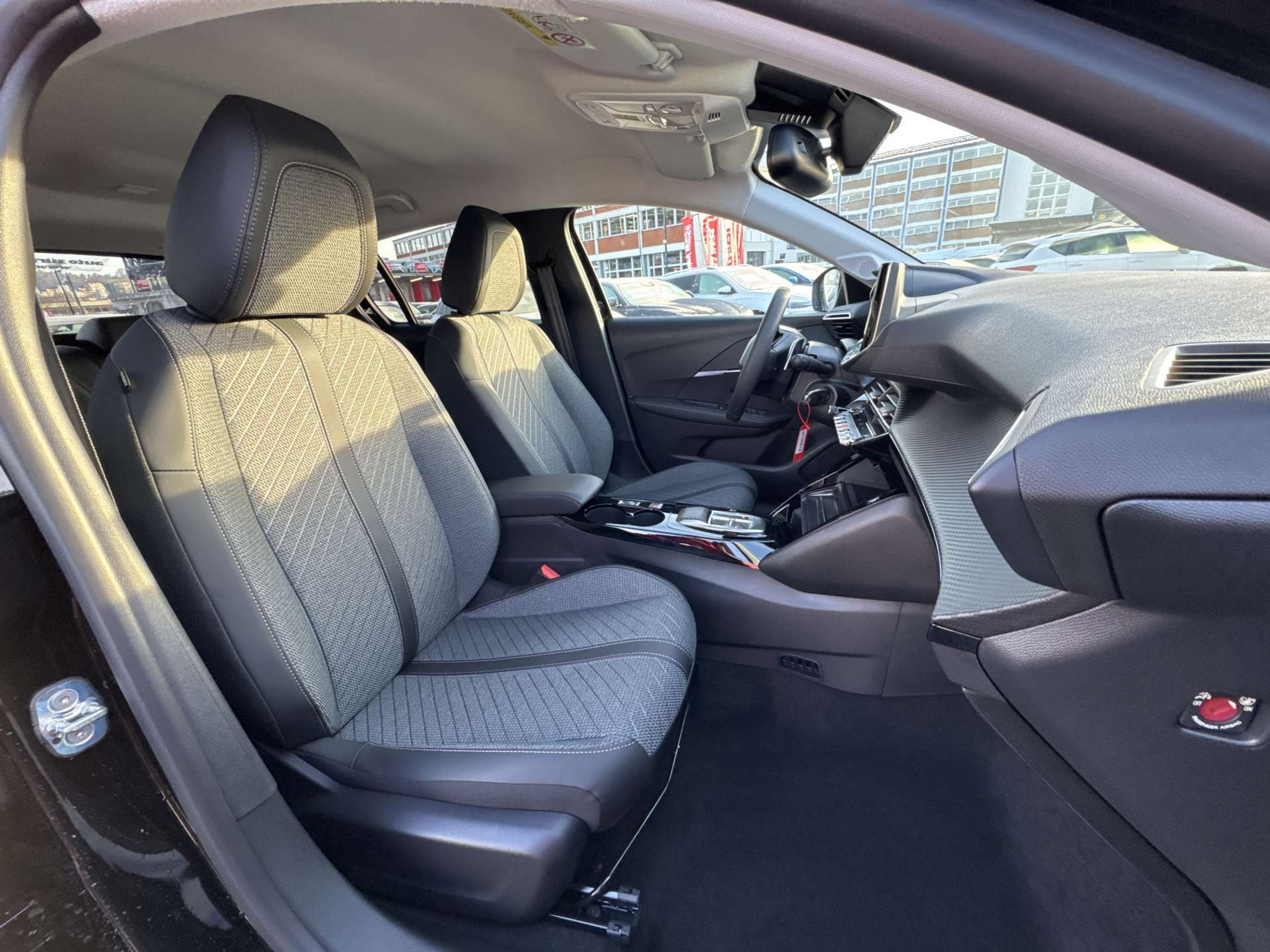 listing desktop thumbnail image 12