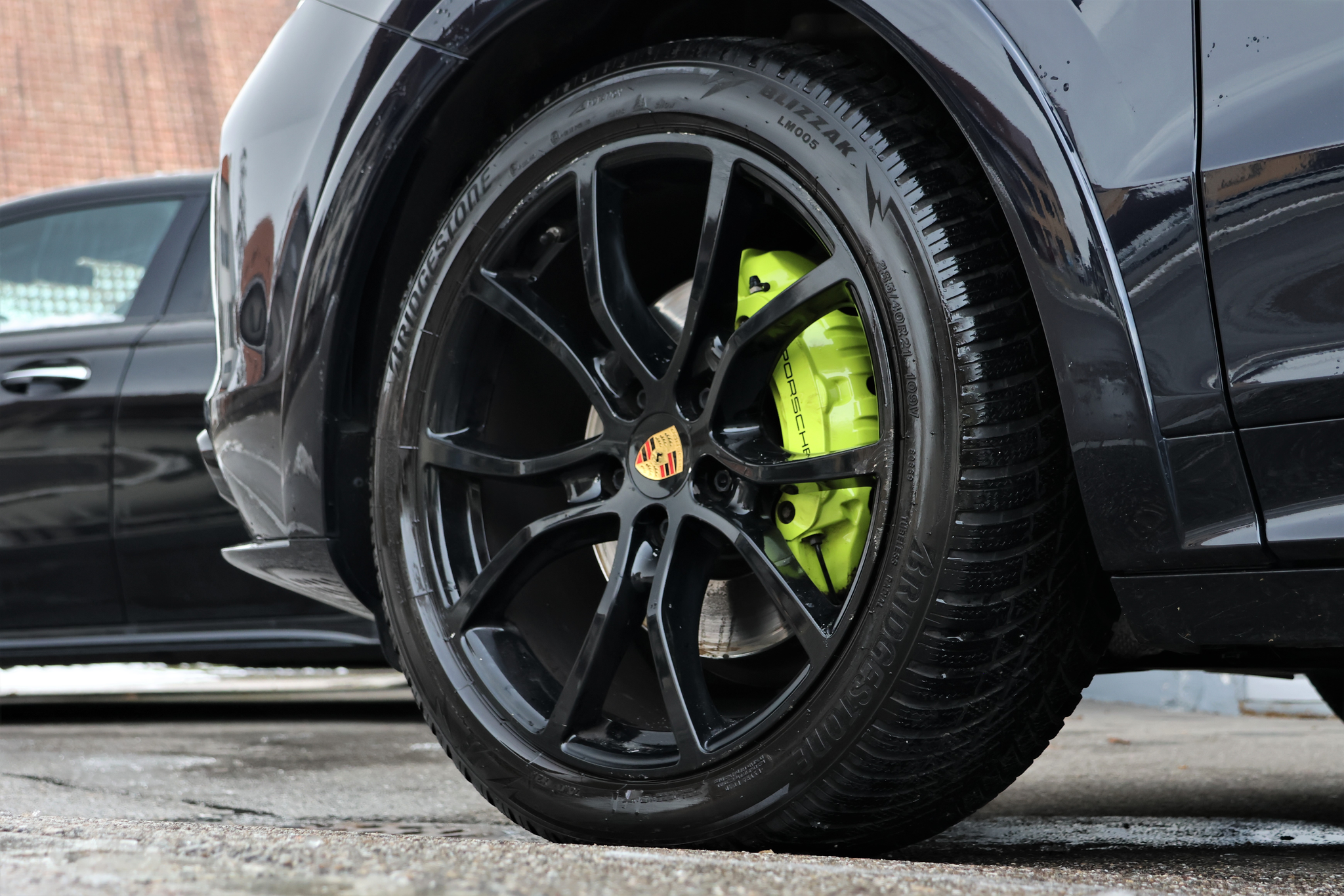 listing desktop thumbnail image 6