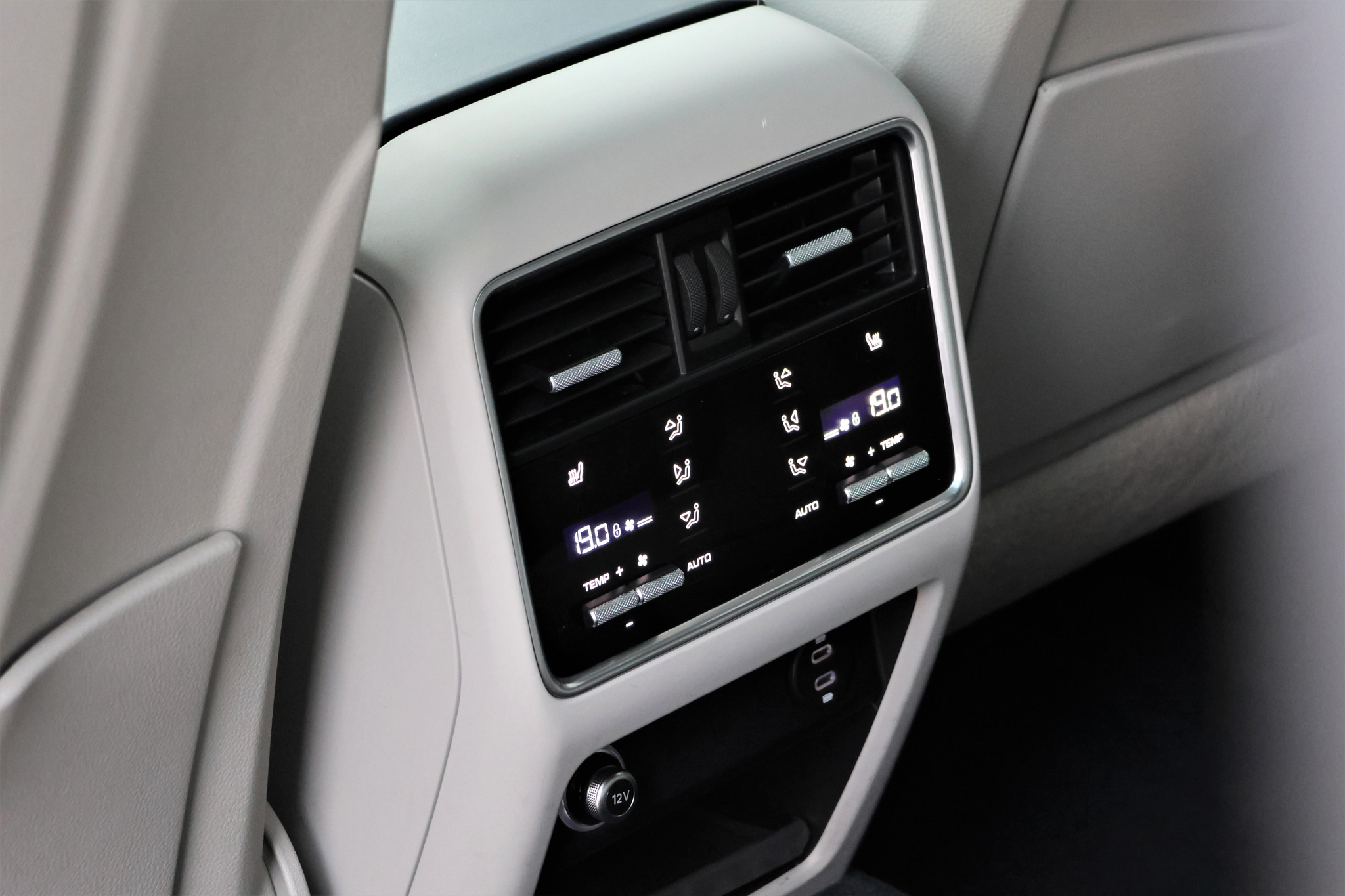 listing desktop thumbnail image 12