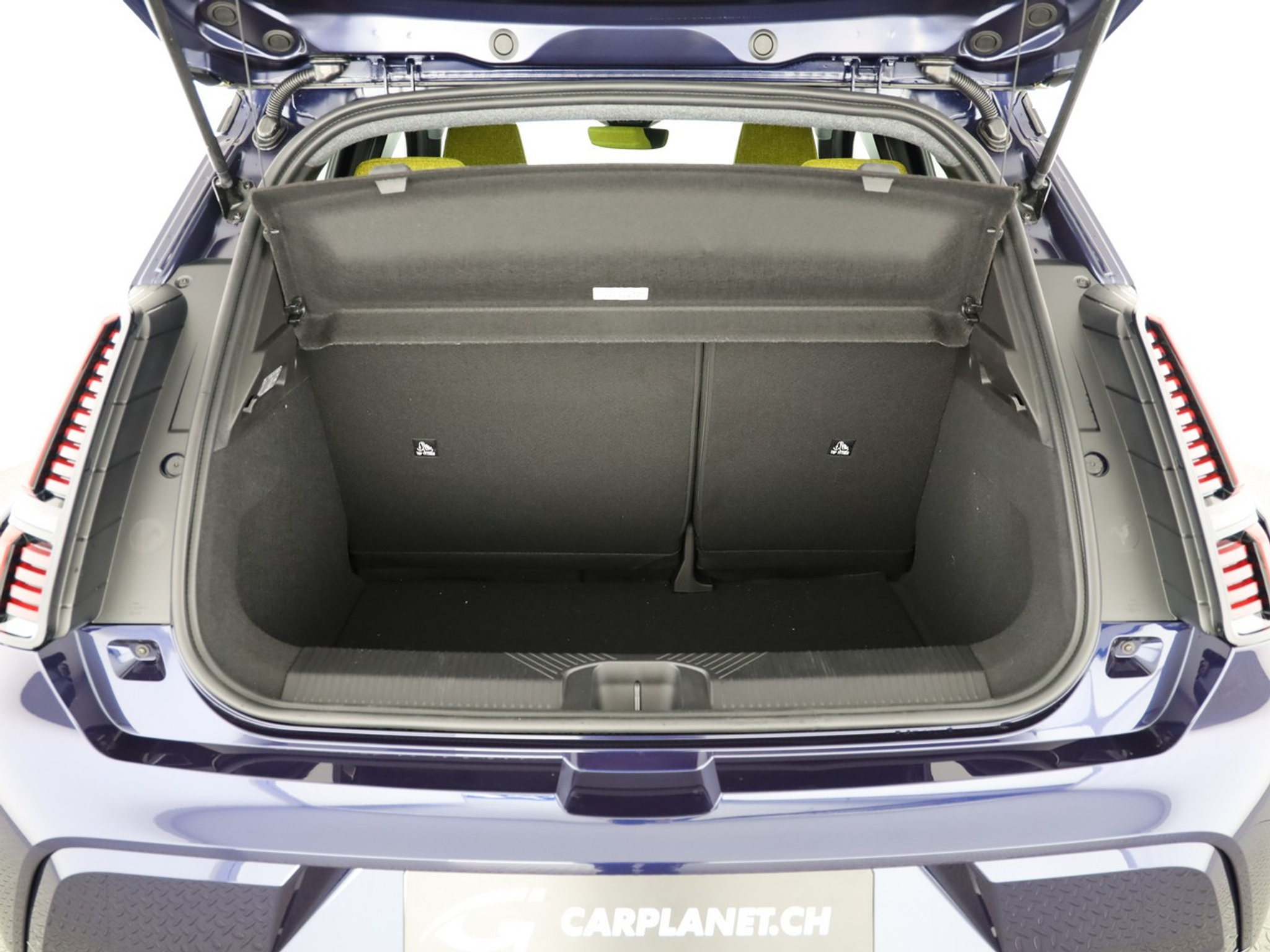 listing desktop thumbnail image 8