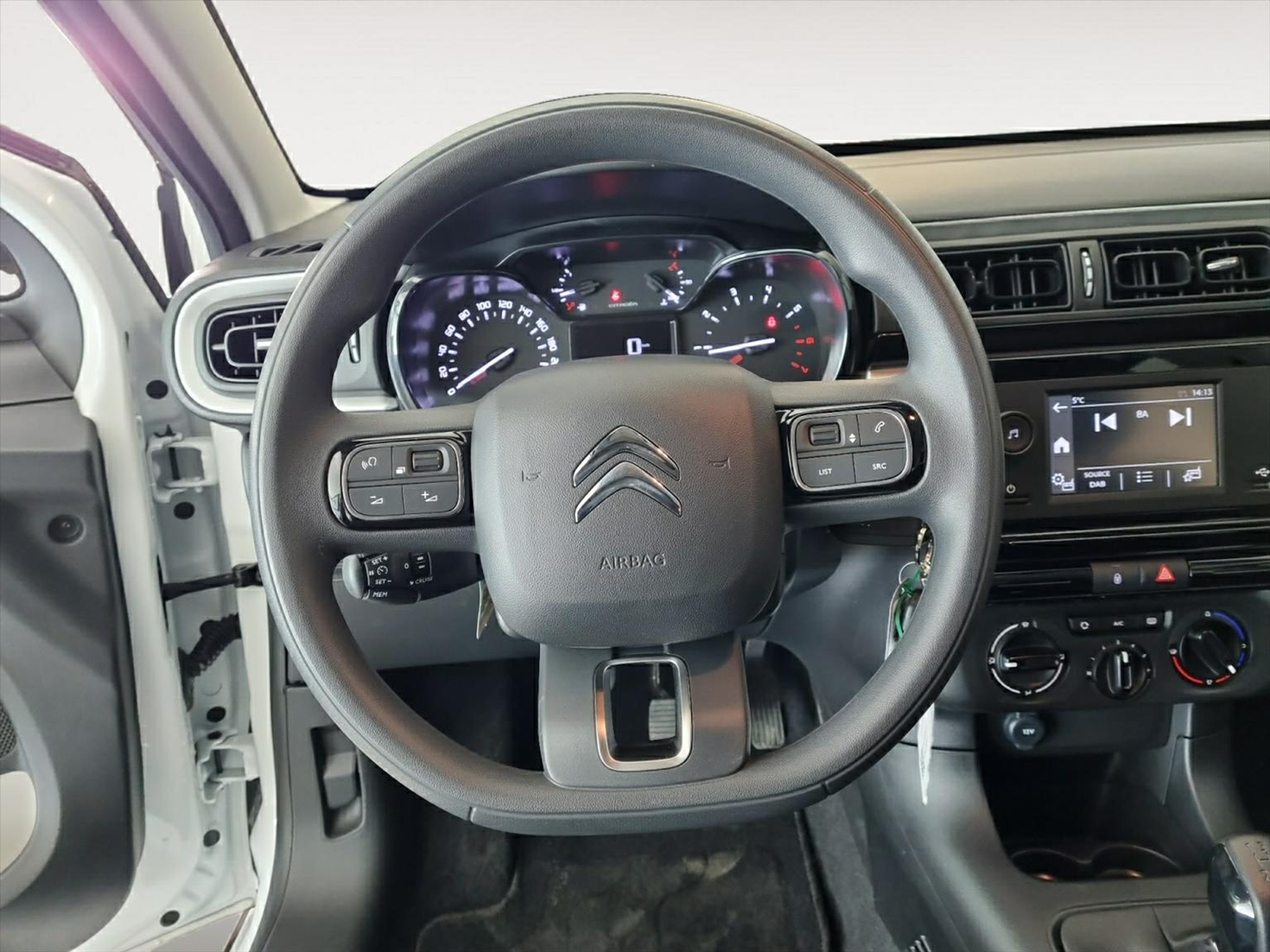 listing desktop thumbnail image 6