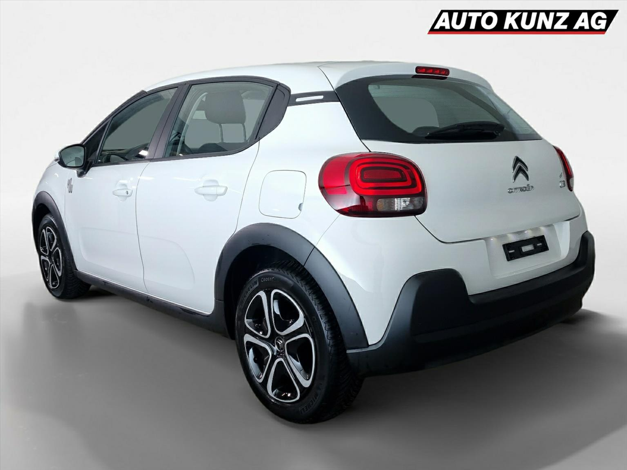 listing desktop thumbnail image 1