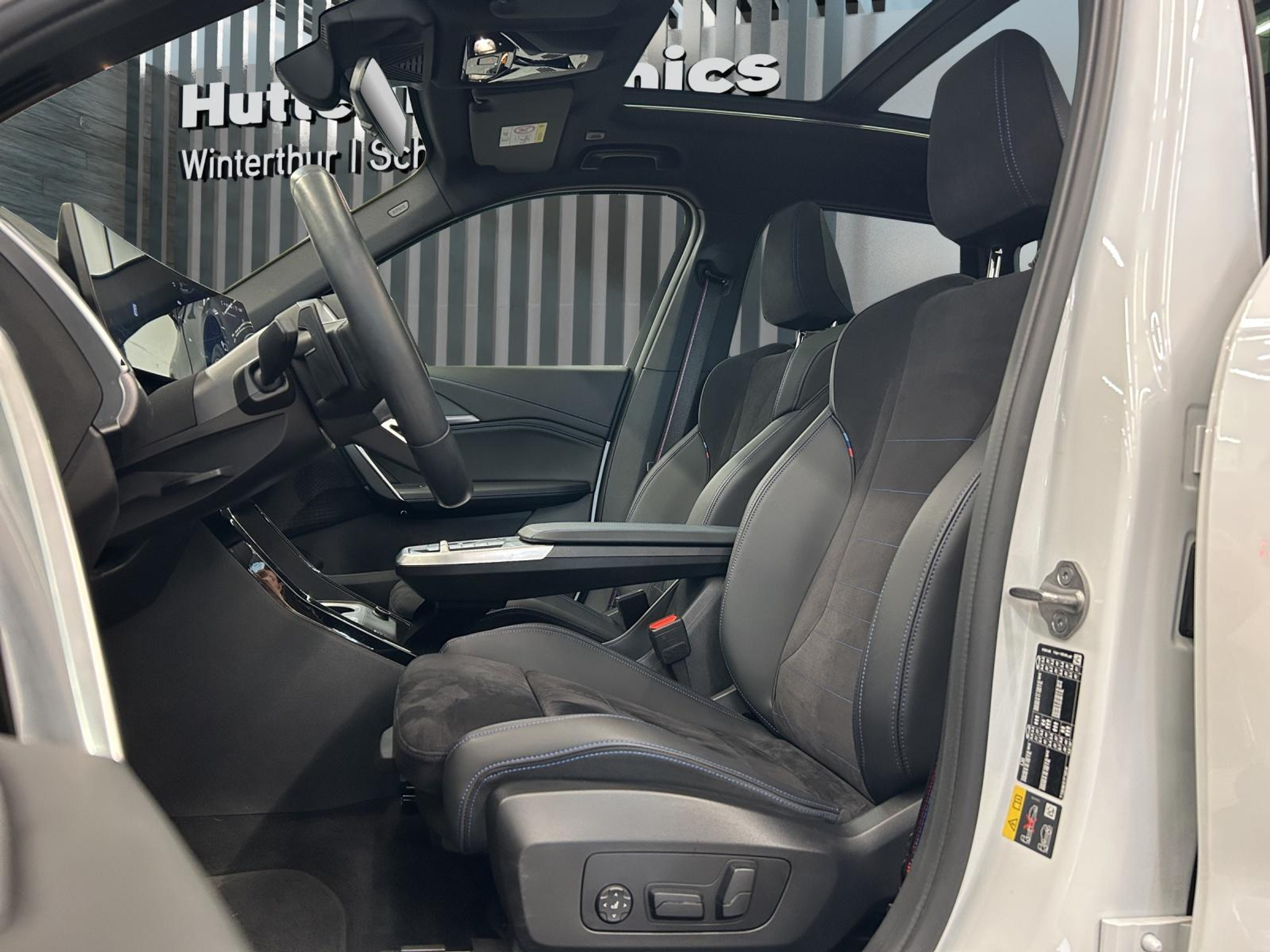 listing desktop thumbnail image 15