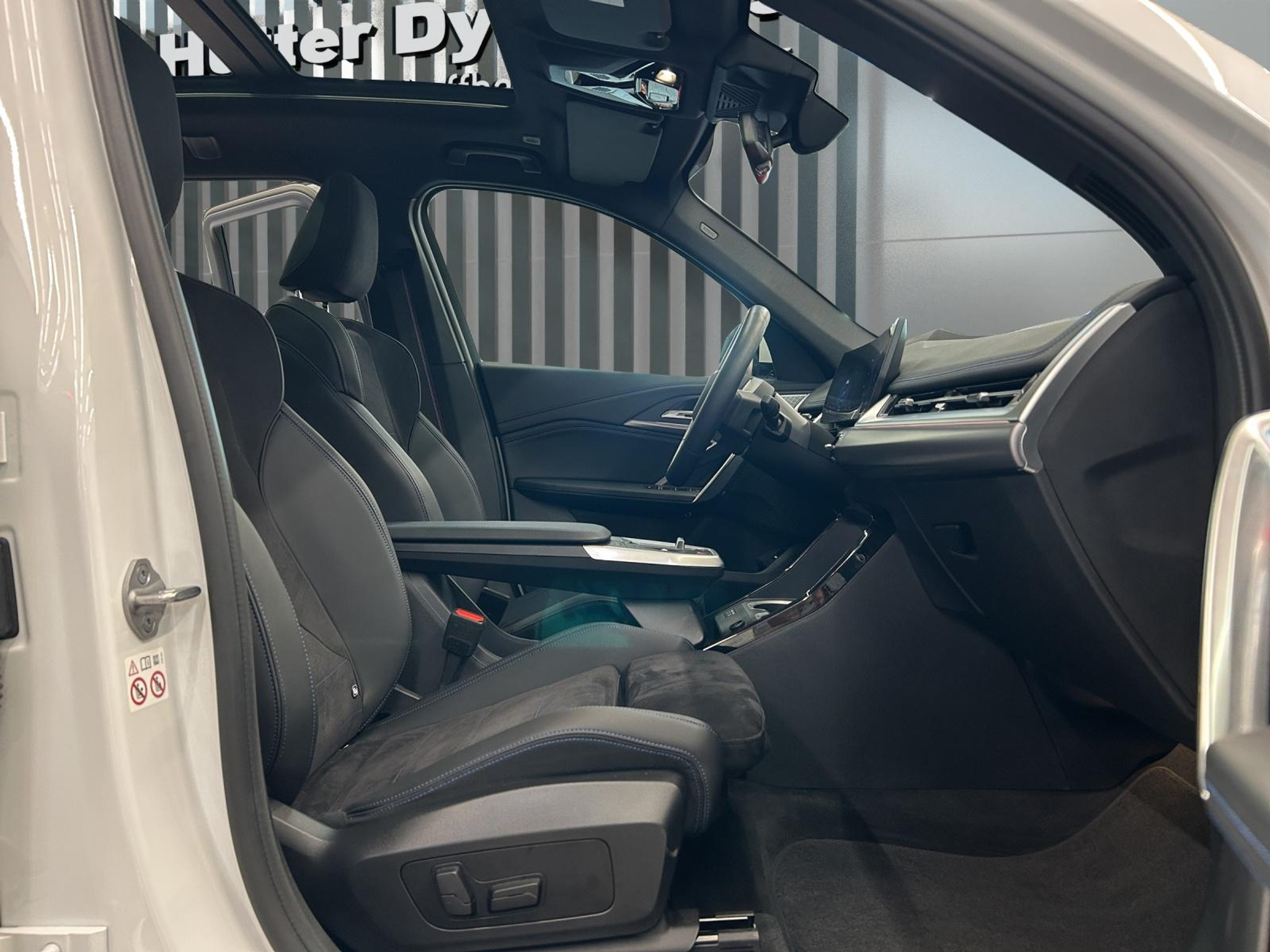 listing desktop thumbnail image 16