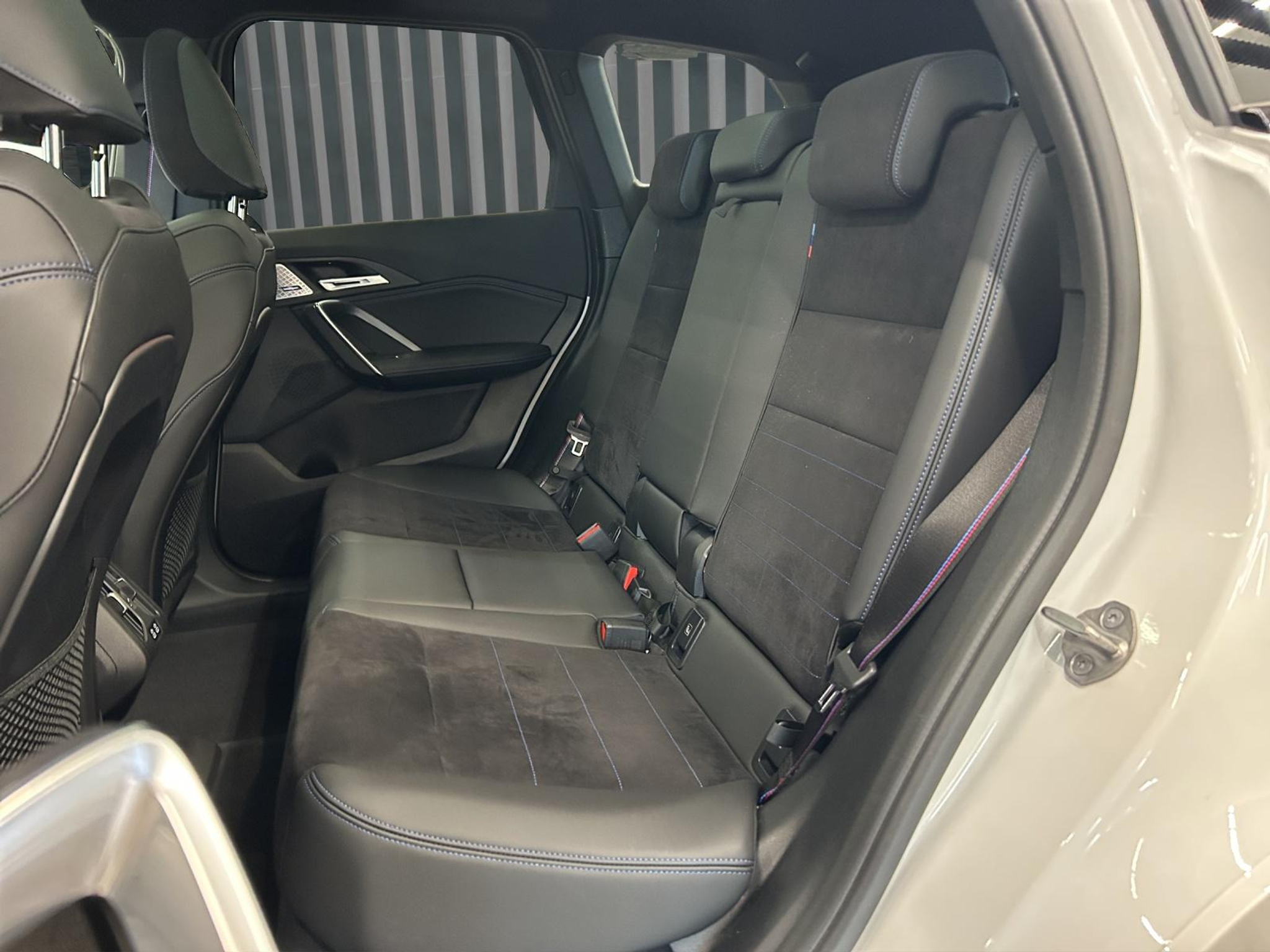 listing desktop thumbnail image 19