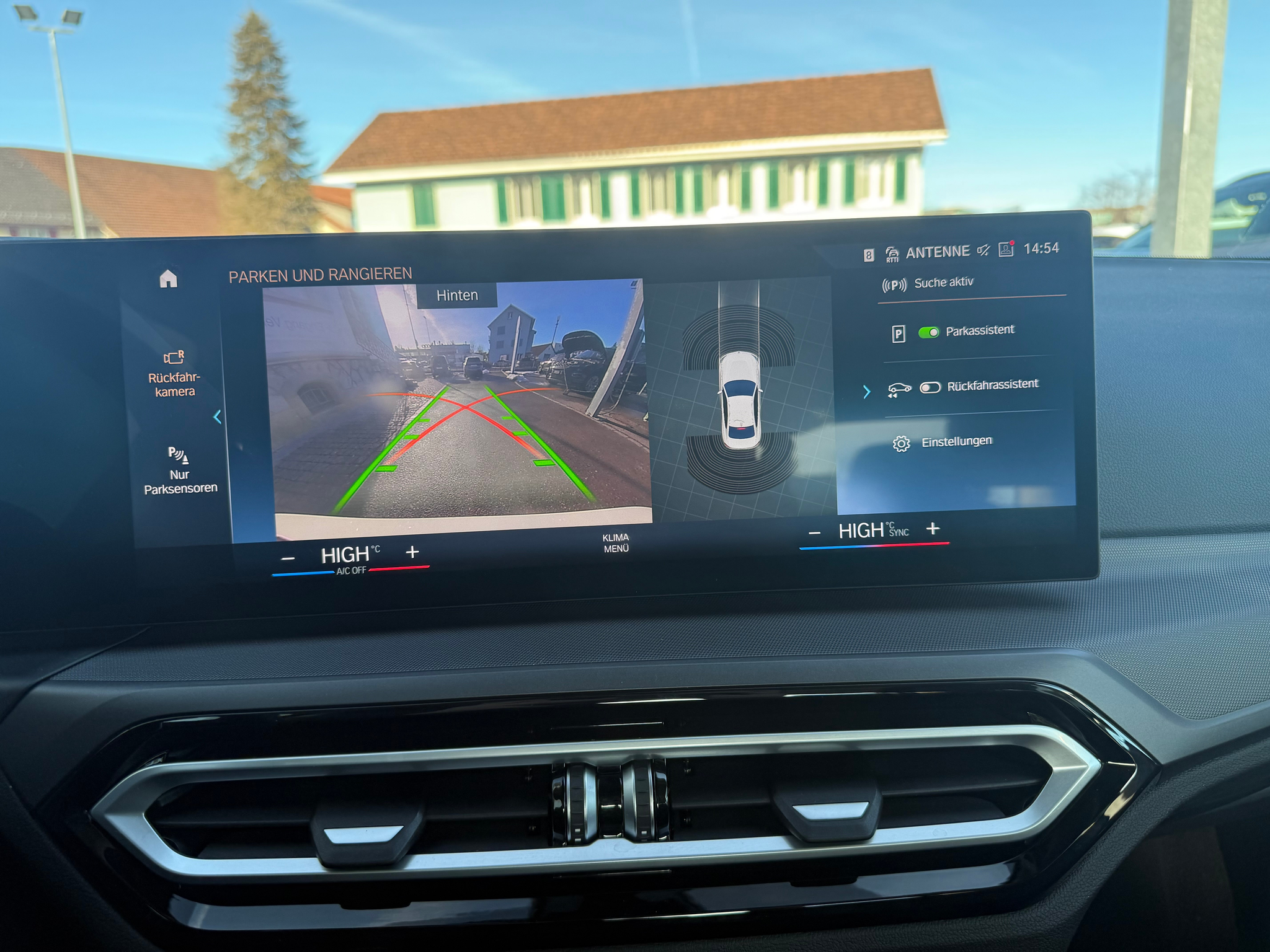 listing desktop thumbnail image 10