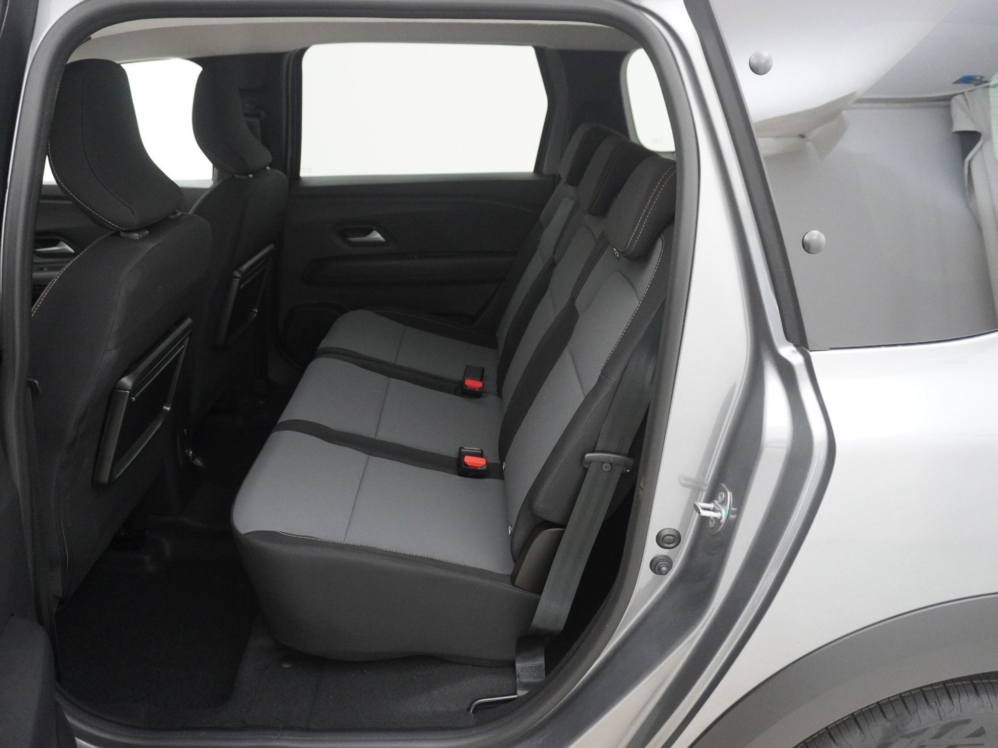 listing desktop thumbnail image 13