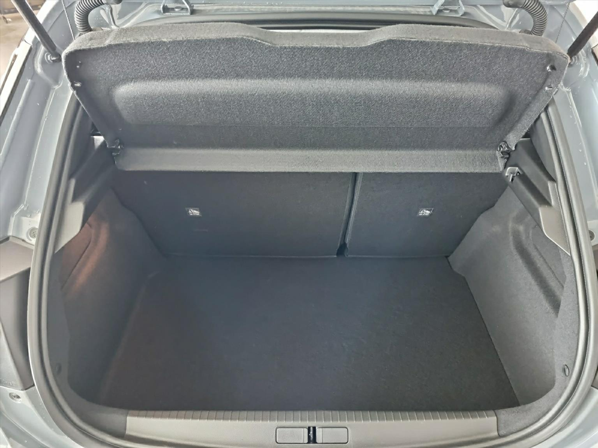 listing desktop thumbnail image 13