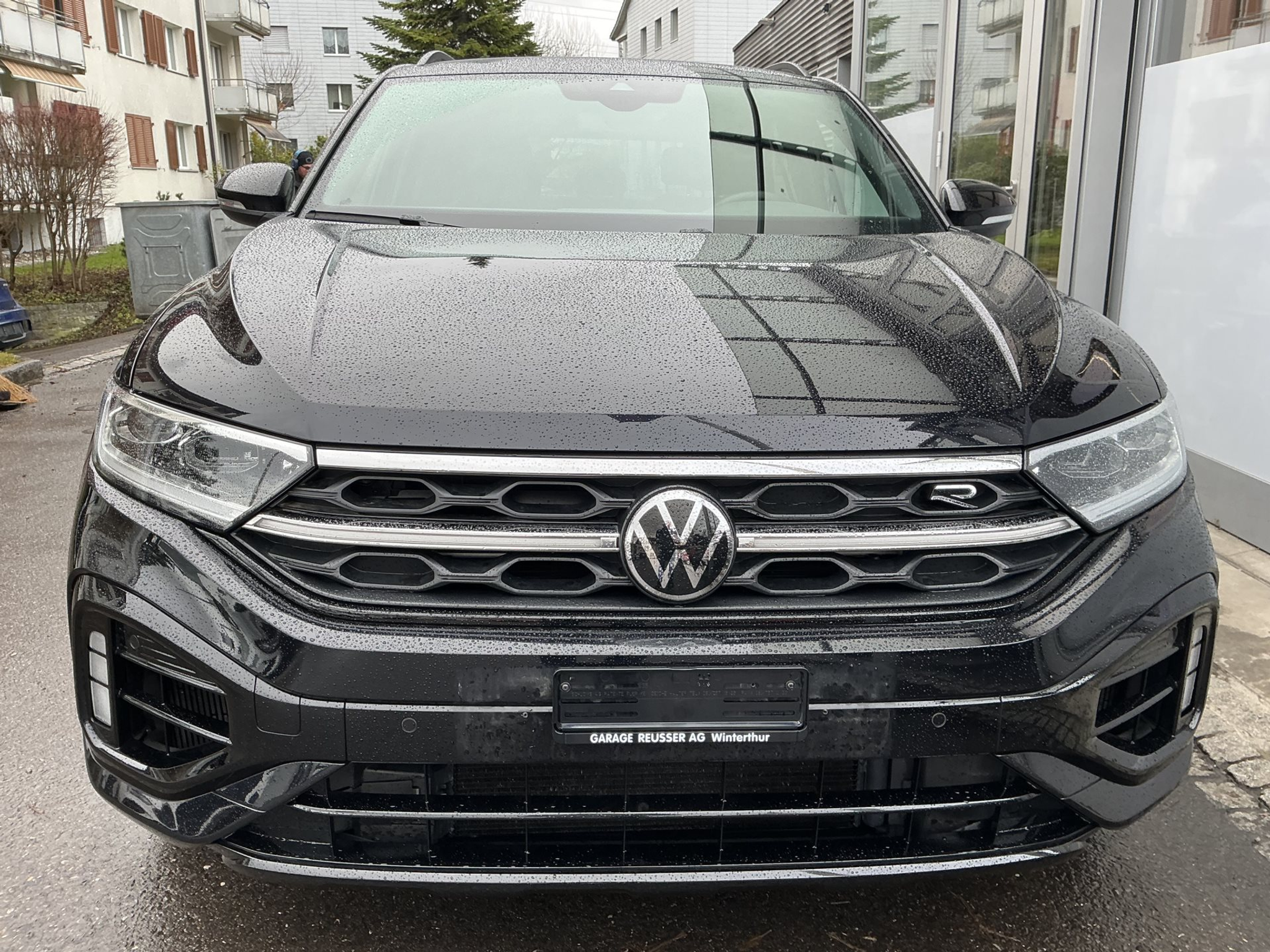 listing desktop thumbnail image 1