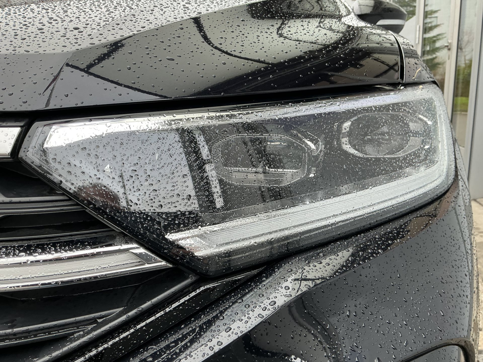 listing desktop thumbnail image 6