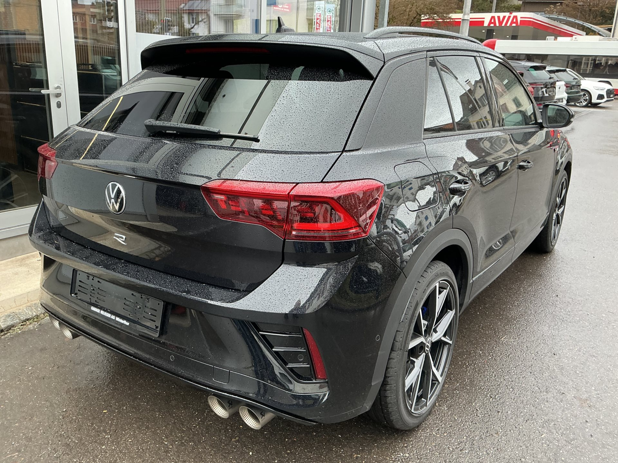 listing desktop thumbnail image 3