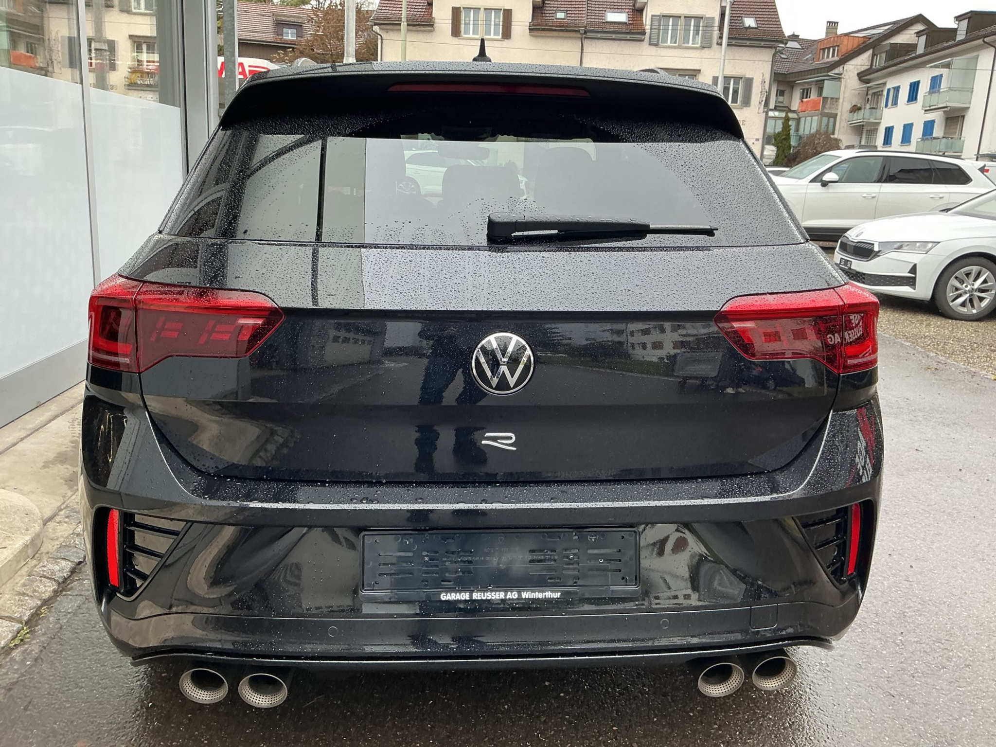 listing desktop thumbnail image 4