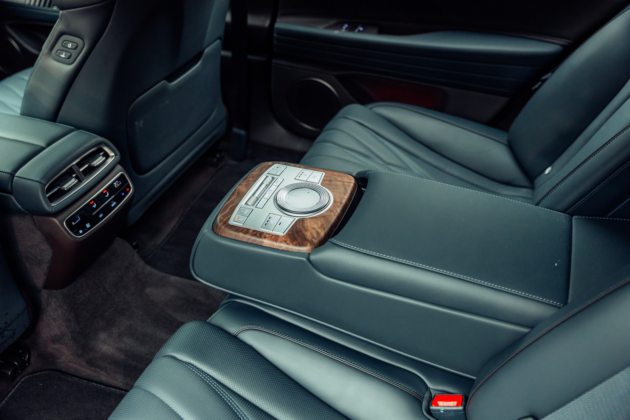 listing desktop thumbnail image 14