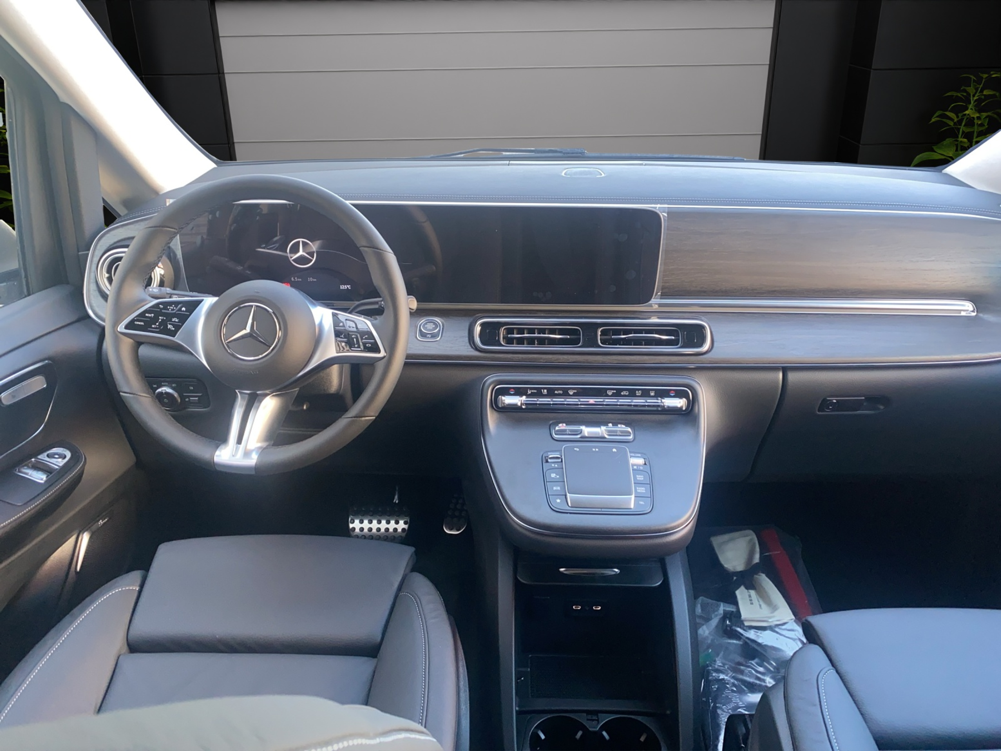 listing desktop thumbnail image 6