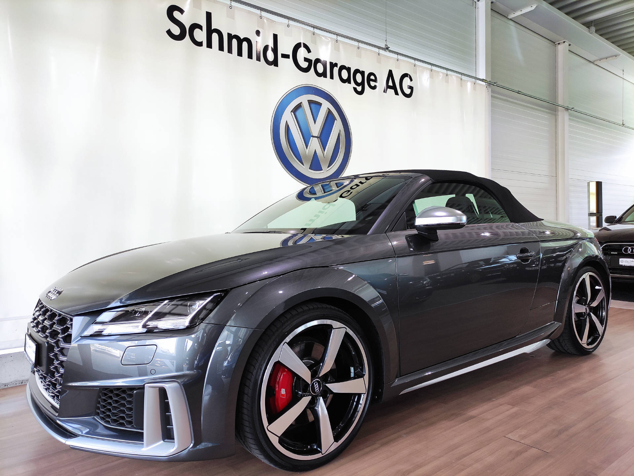 listing desktop thumbnail image 11