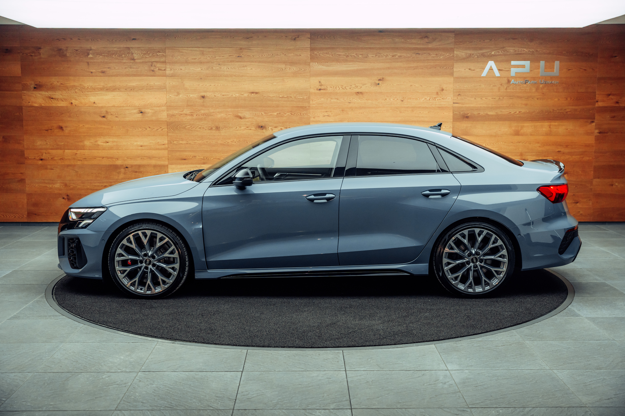 listing desktop thumbnail image 8