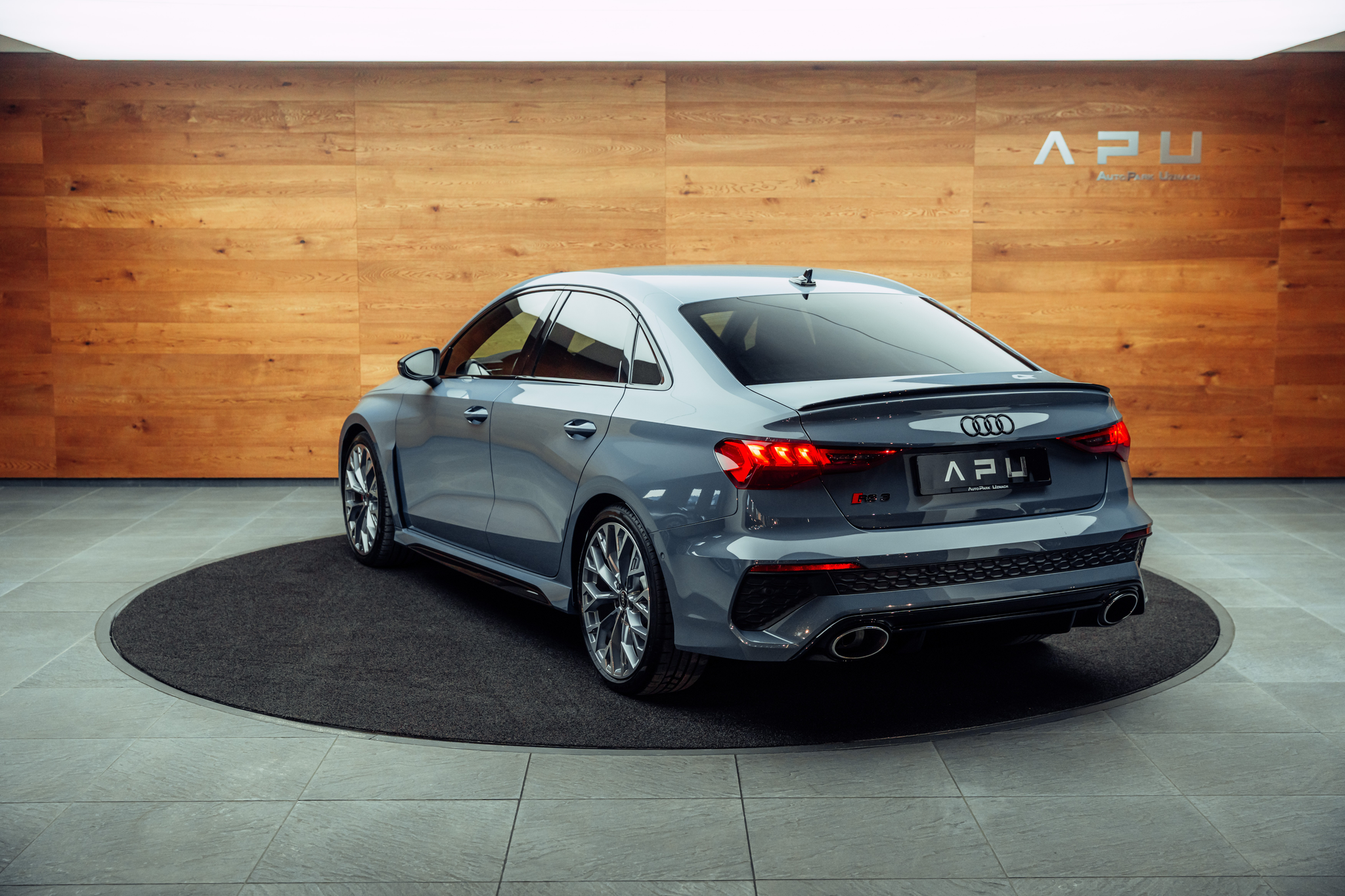 listing desktop thumbnail image 2