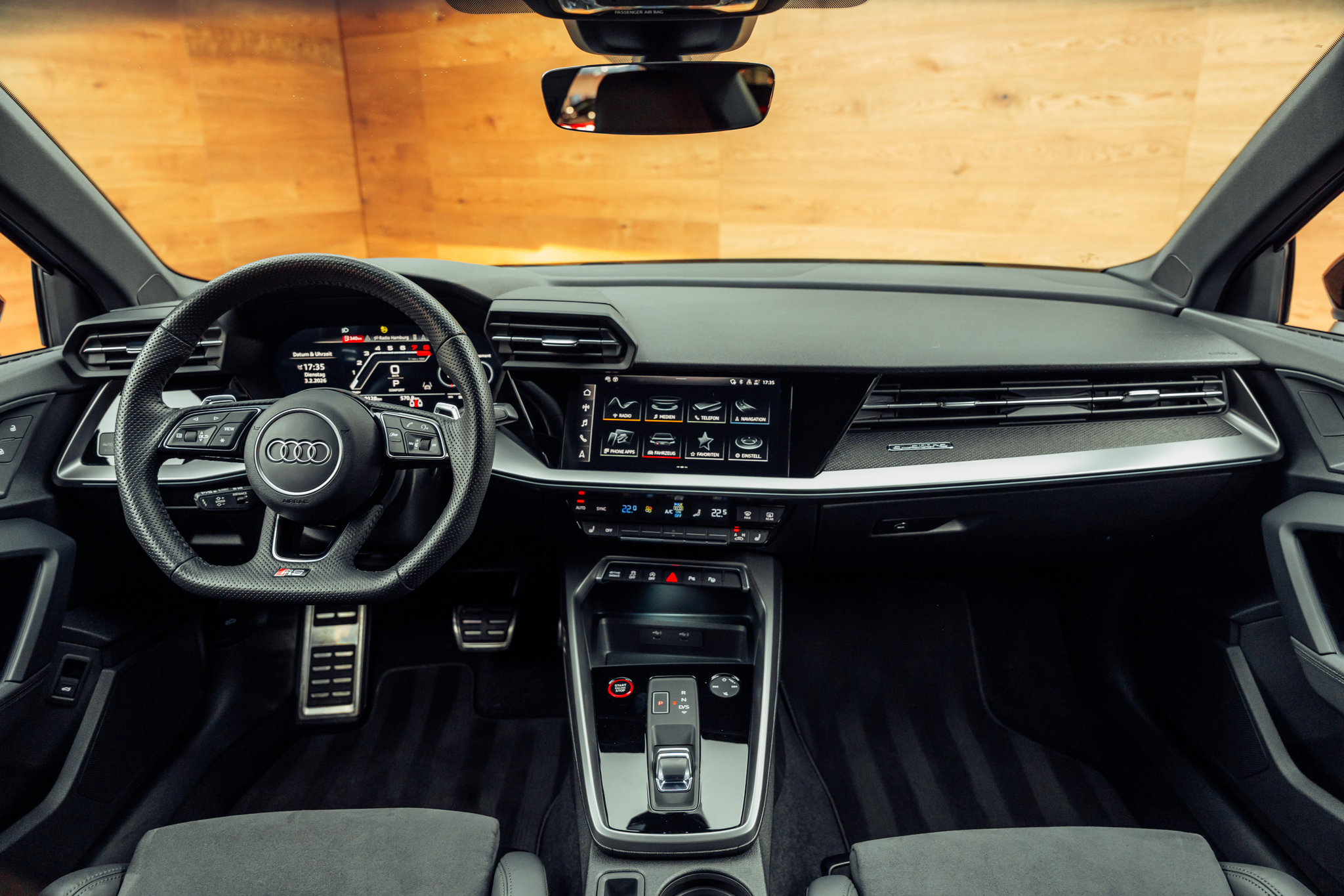 listing desktop thumbnail image 4