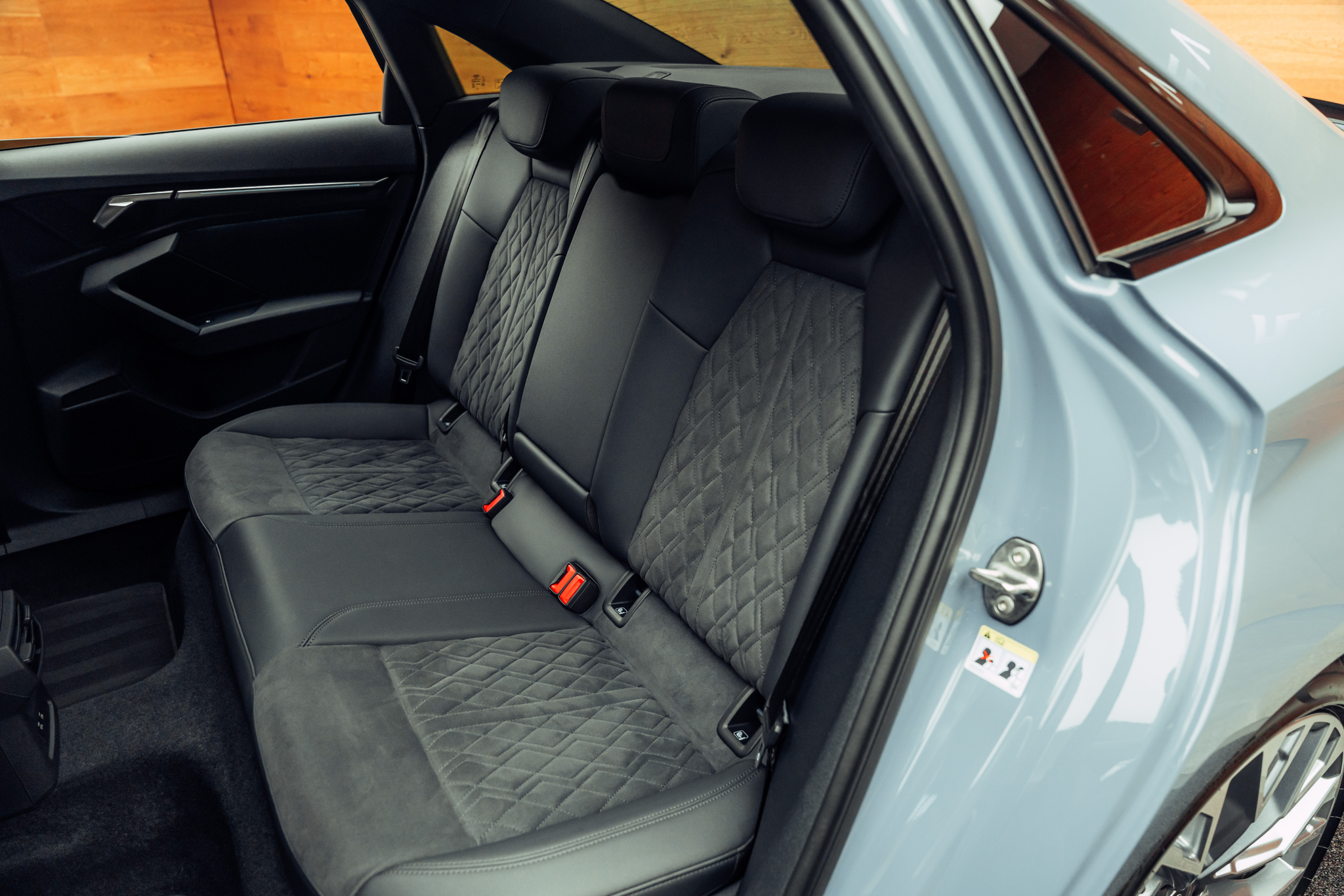 listing desktop thumbnail image 6