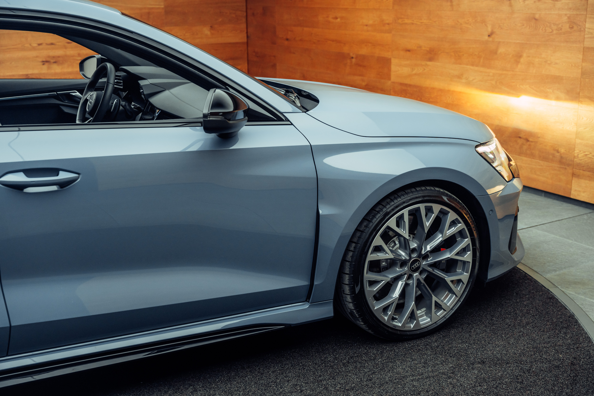 listing desktop thumbnail image 16