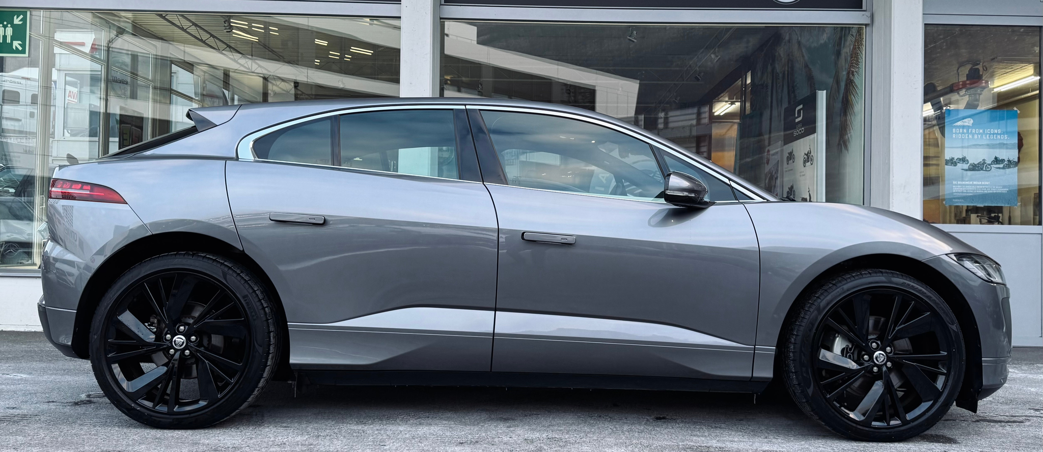 listing desktop thumbnail image 1