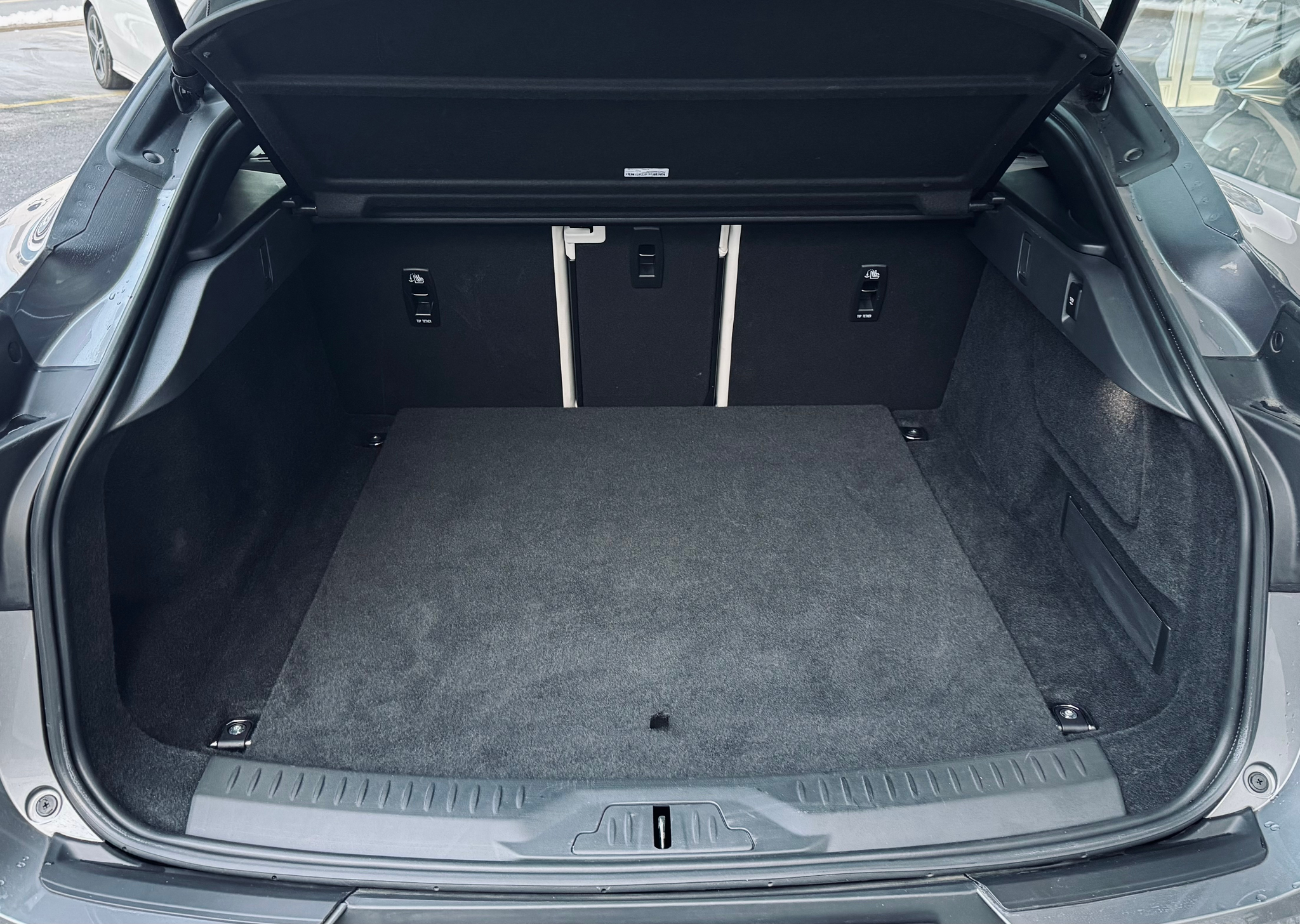 listing desktop thumbnail image 12