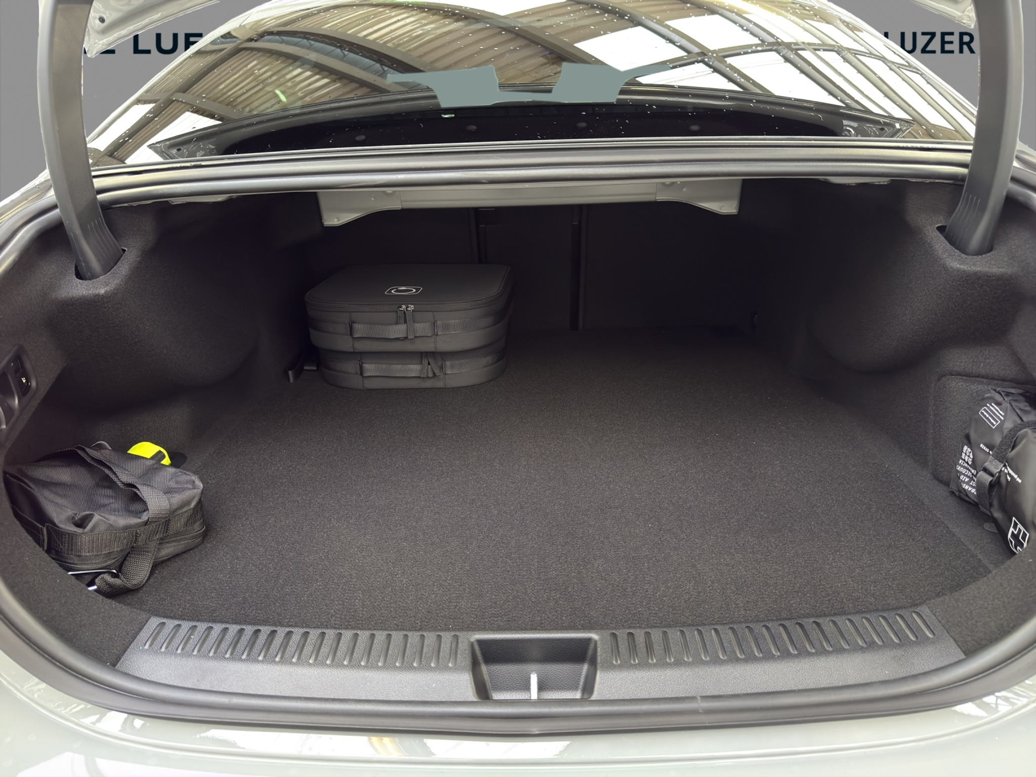 listing desktop thumbnail image 17