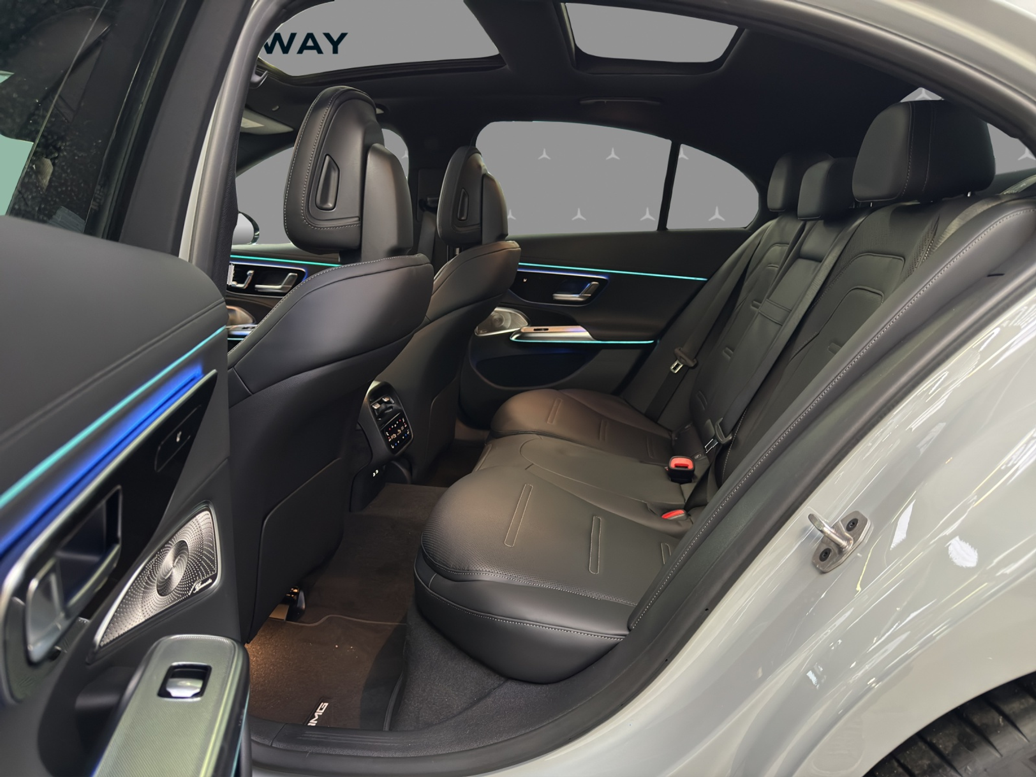 listing desktop thumbnail image 15