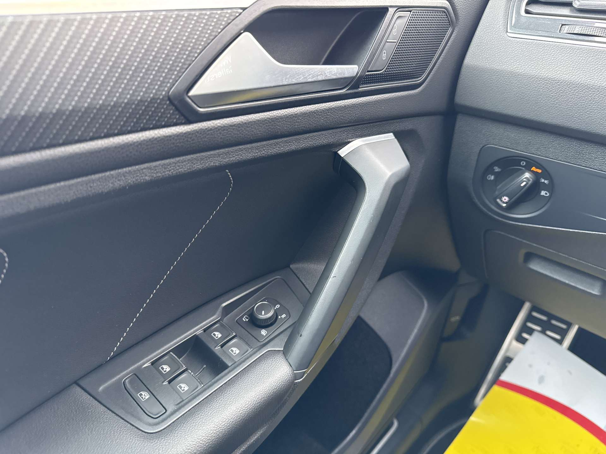 listing desktop thumbnail image 15