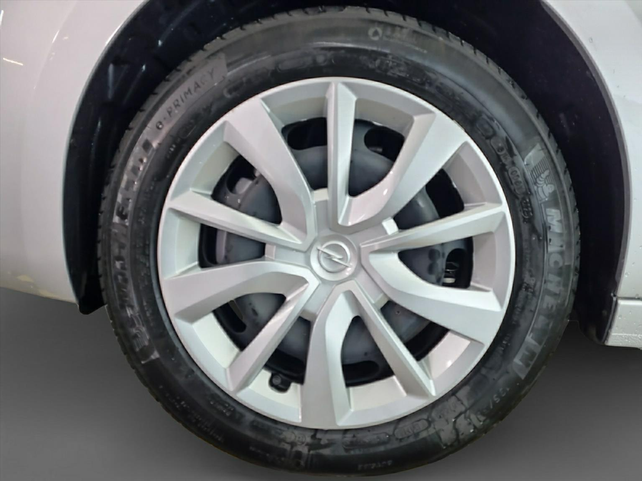 listing desktop thumbnail image 15