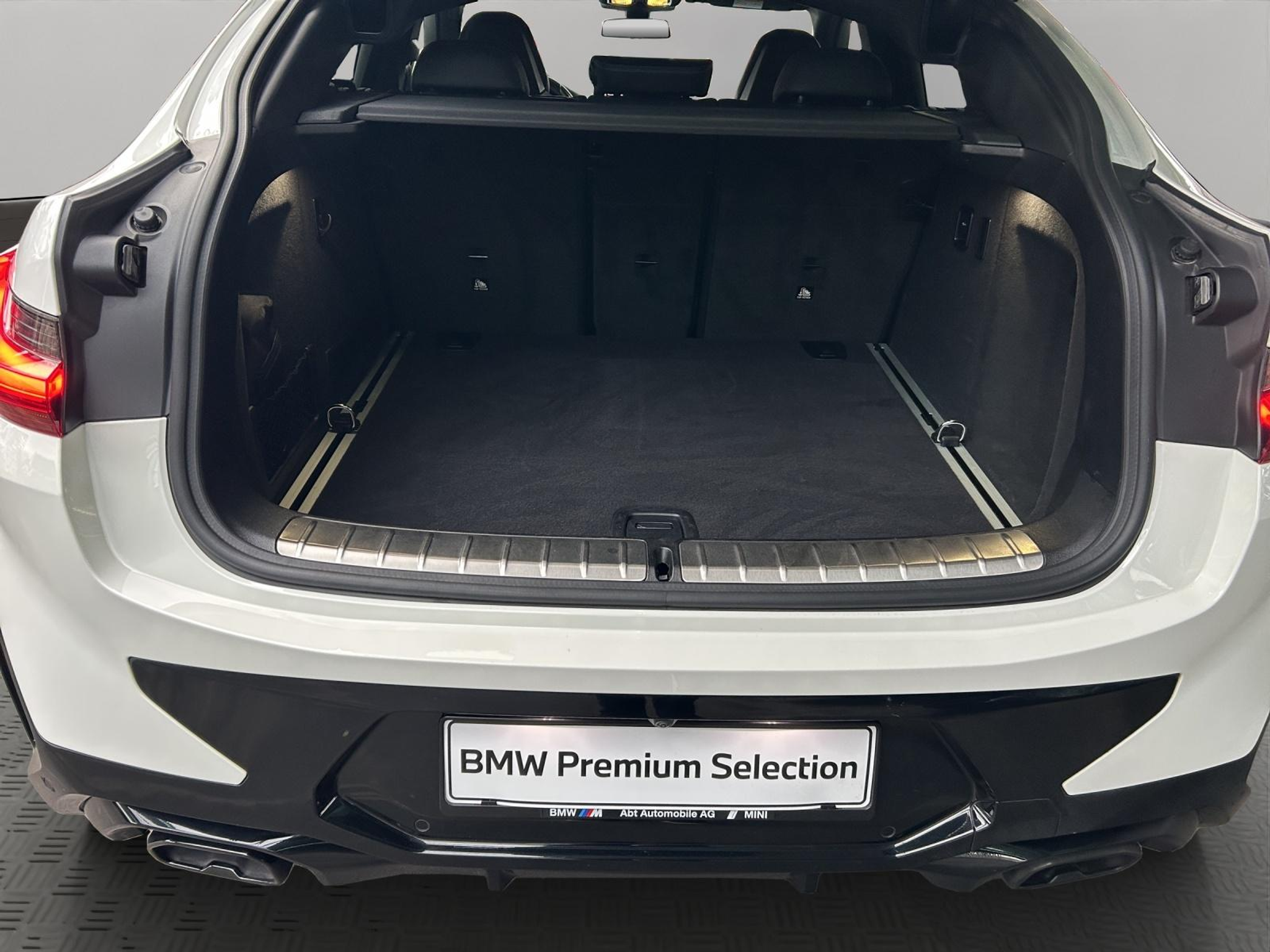 listing desktop thumbnail image 18