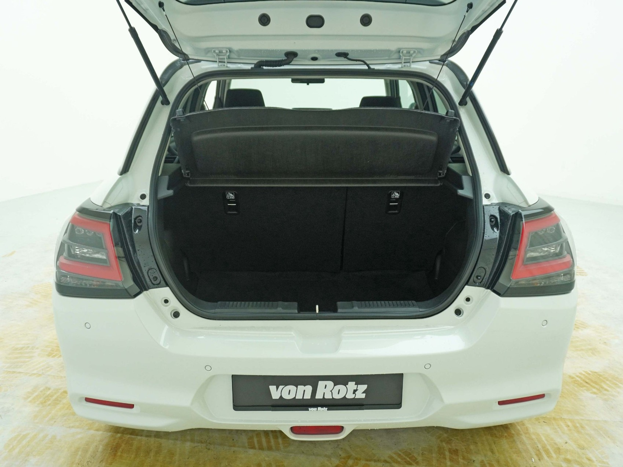 listing desktop thumbnail image 17