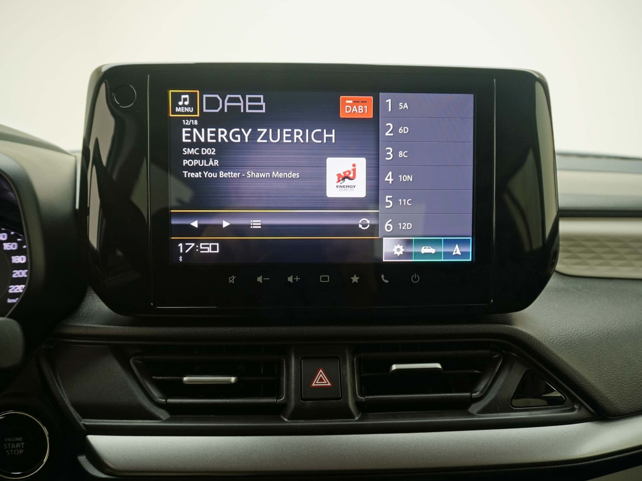 listing desktop thumbnail image 12