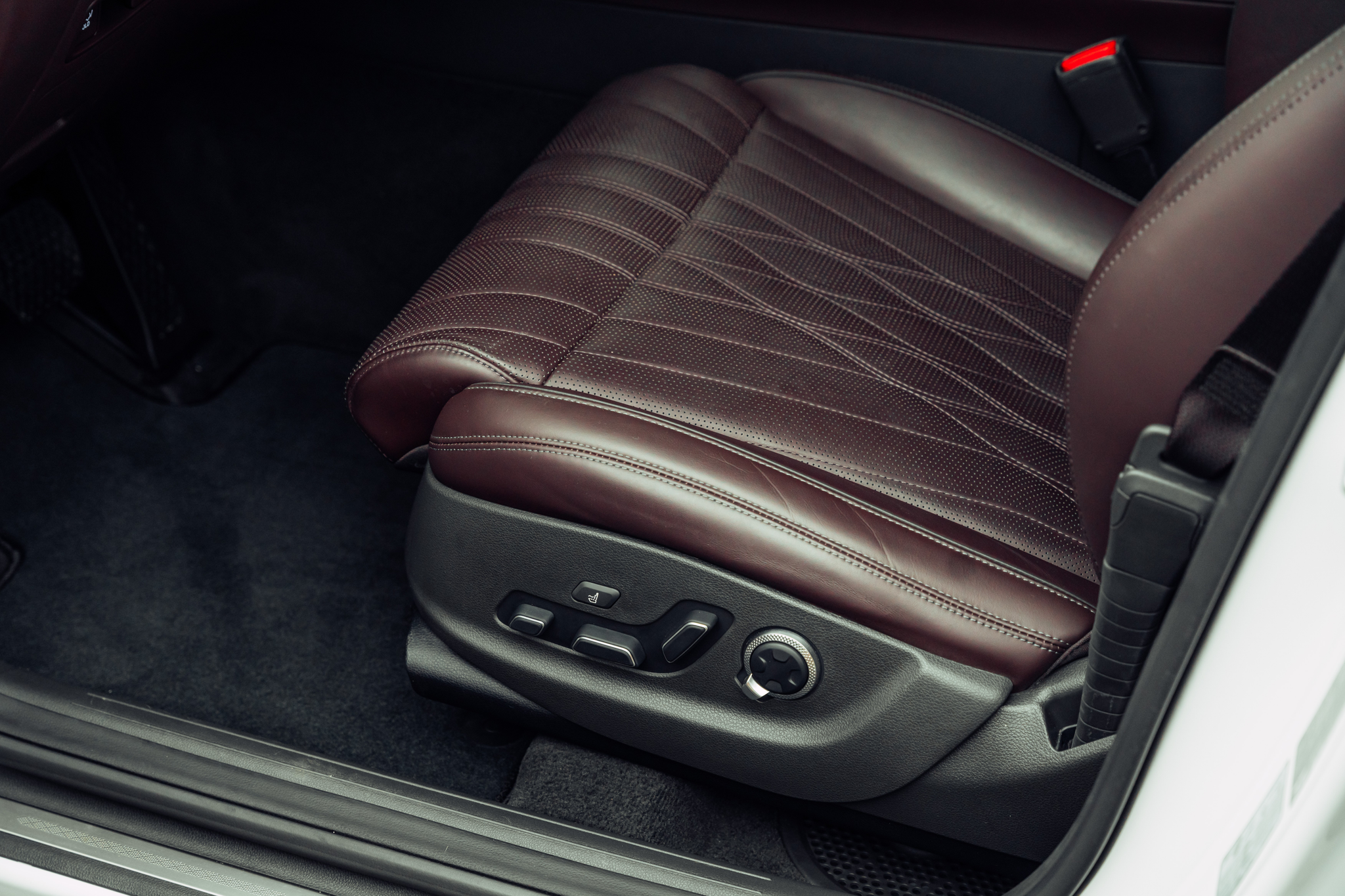 listing desktop thumbnail image 11