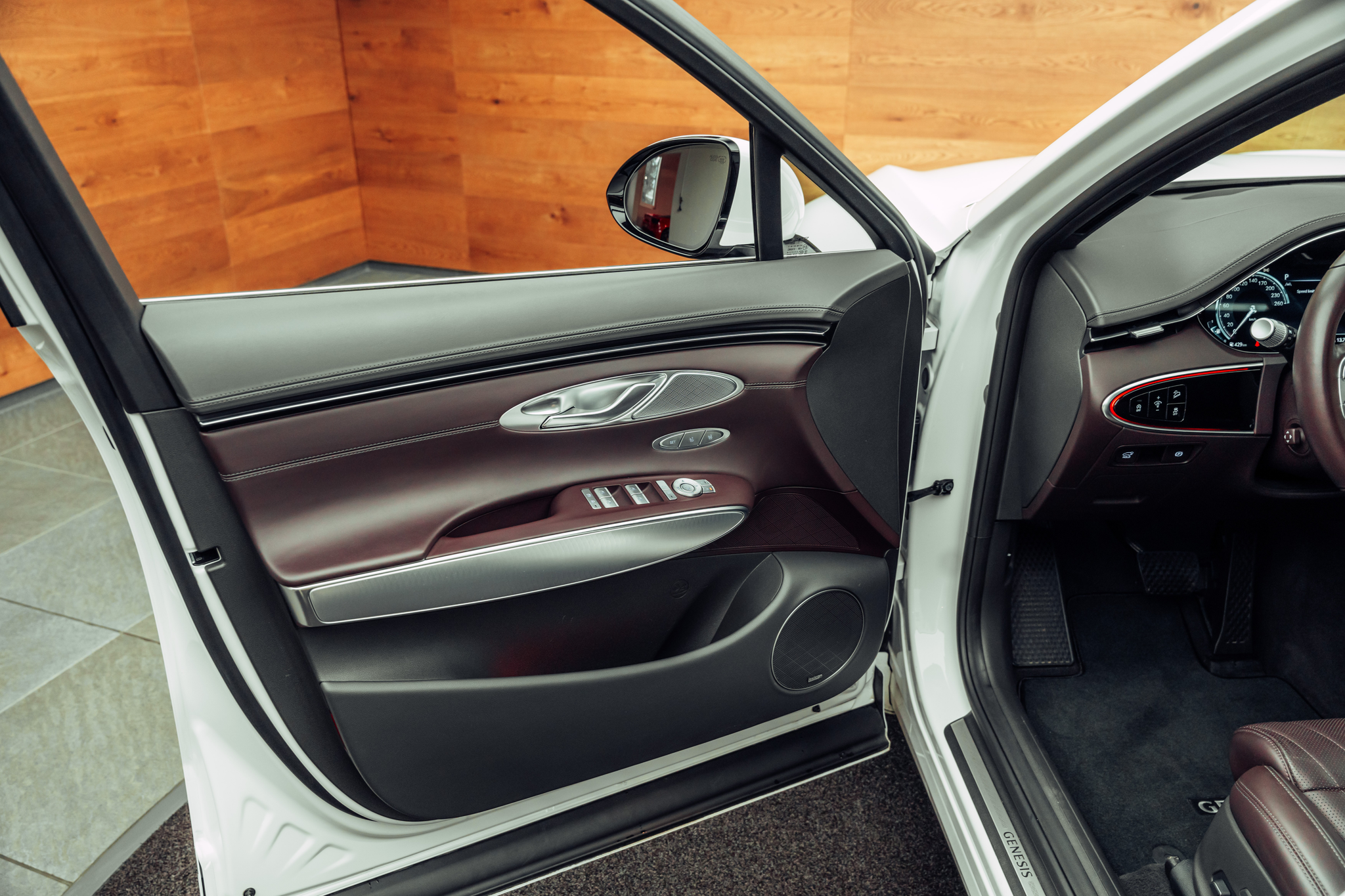 listing desktop thumbnail image 20