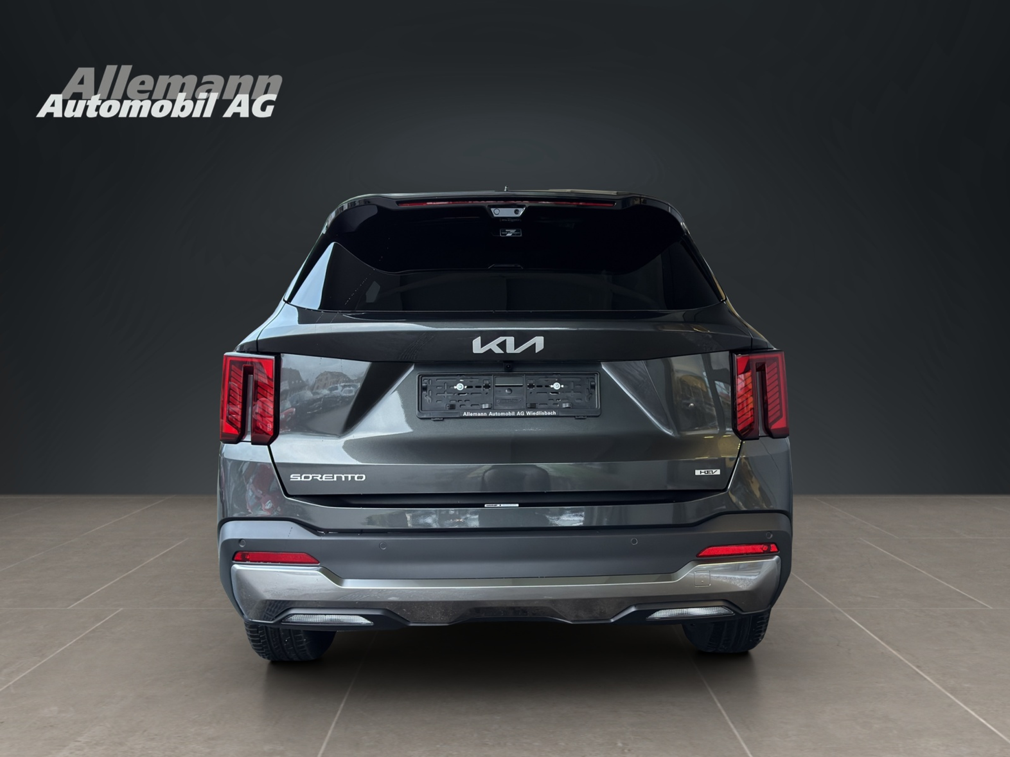 listing desktop thumbnail image 4