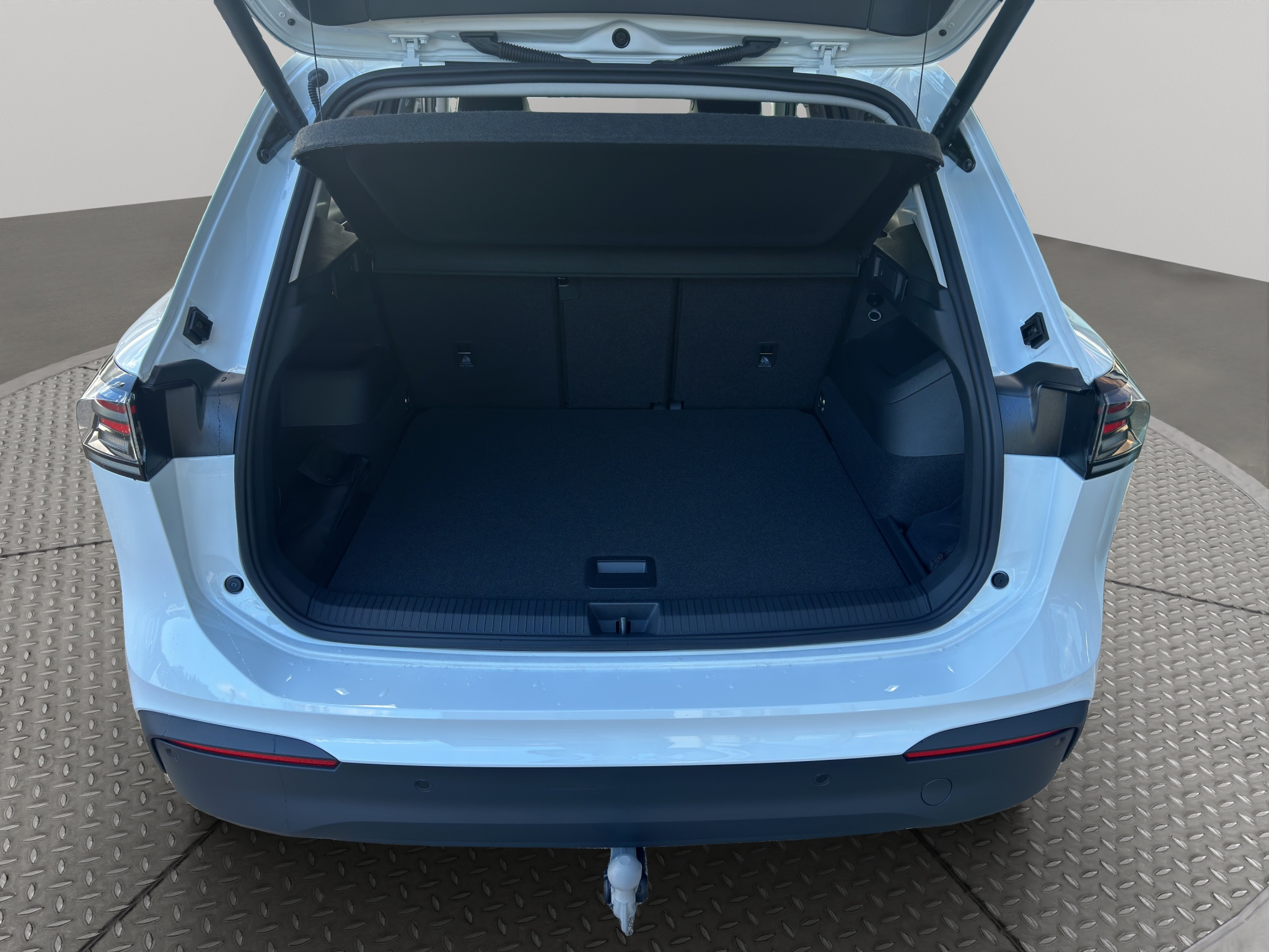 listing desktop thumbnail image 14